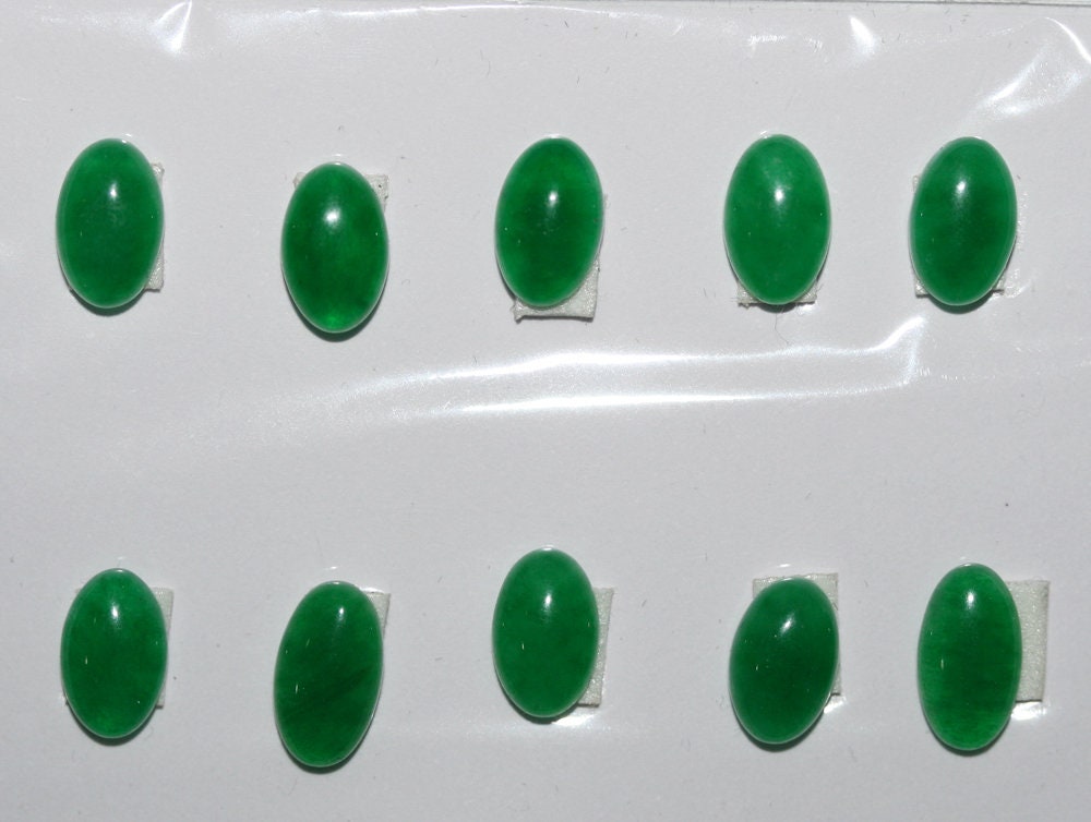 10Pcs Lot Green Jade Oval Cabochon ( 10 Pcs ) 12x7mm