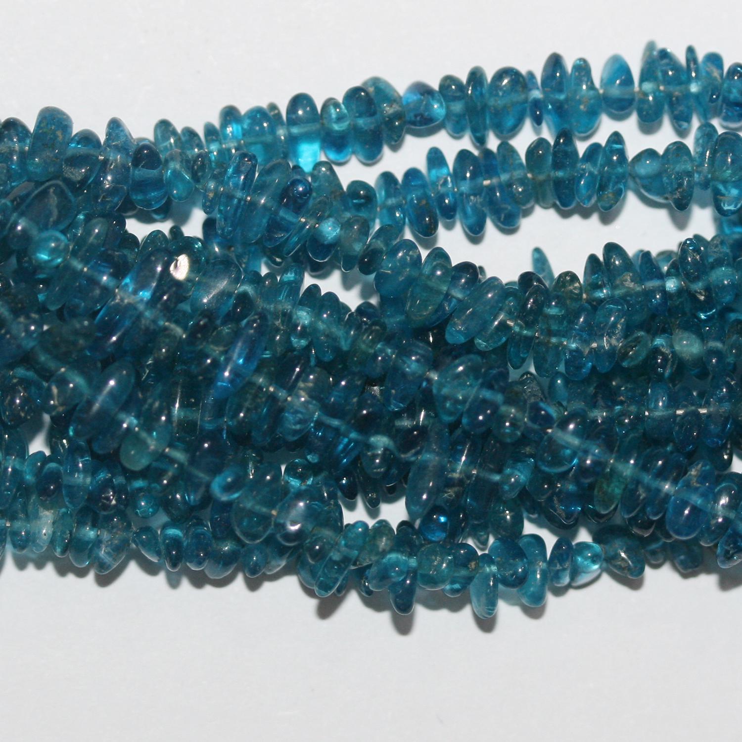 23" St Blue Apatite Smooth Chips Irregular Beads 3-4mm Aprox.-Hilo 45cm.