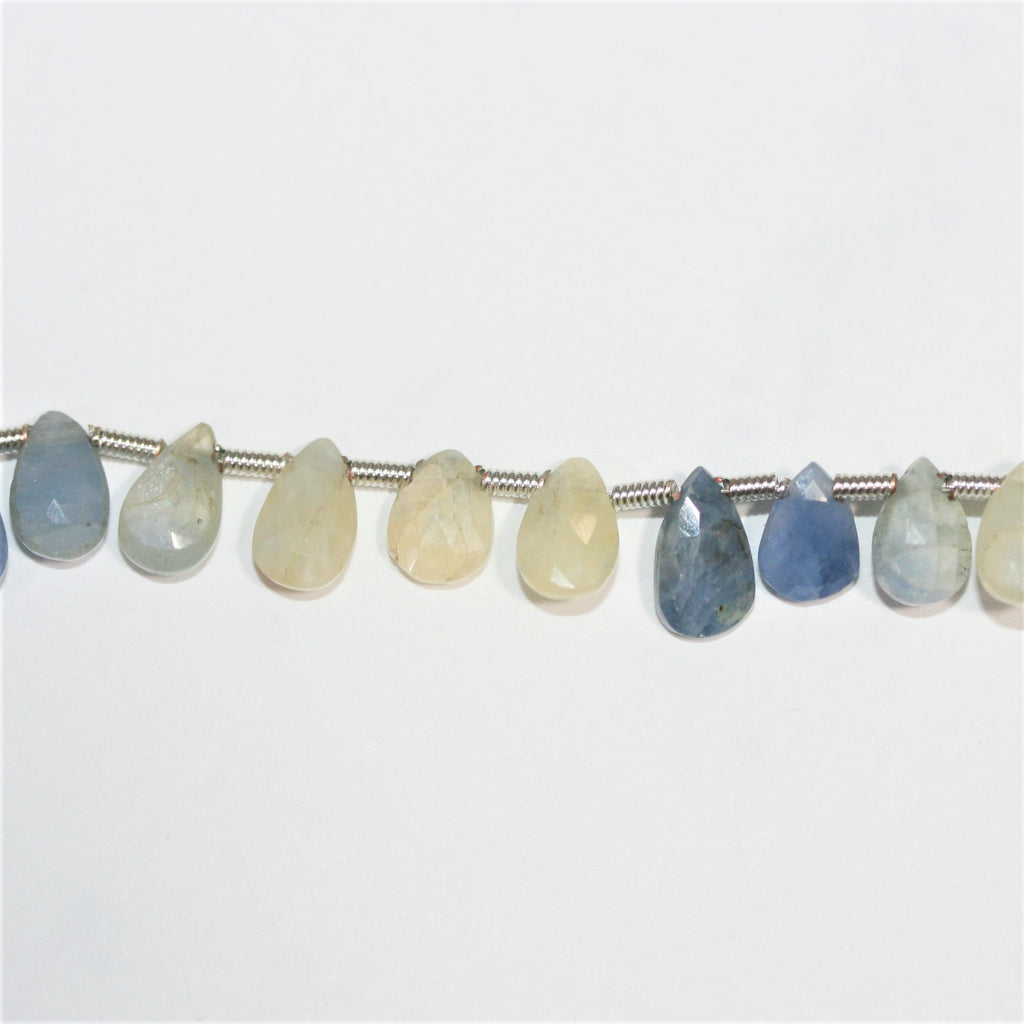 Cuentas de gota facetadas de zafiro azul-amarillo de 8" de St. 7 x 5 mm - Hilo de 20 cm.