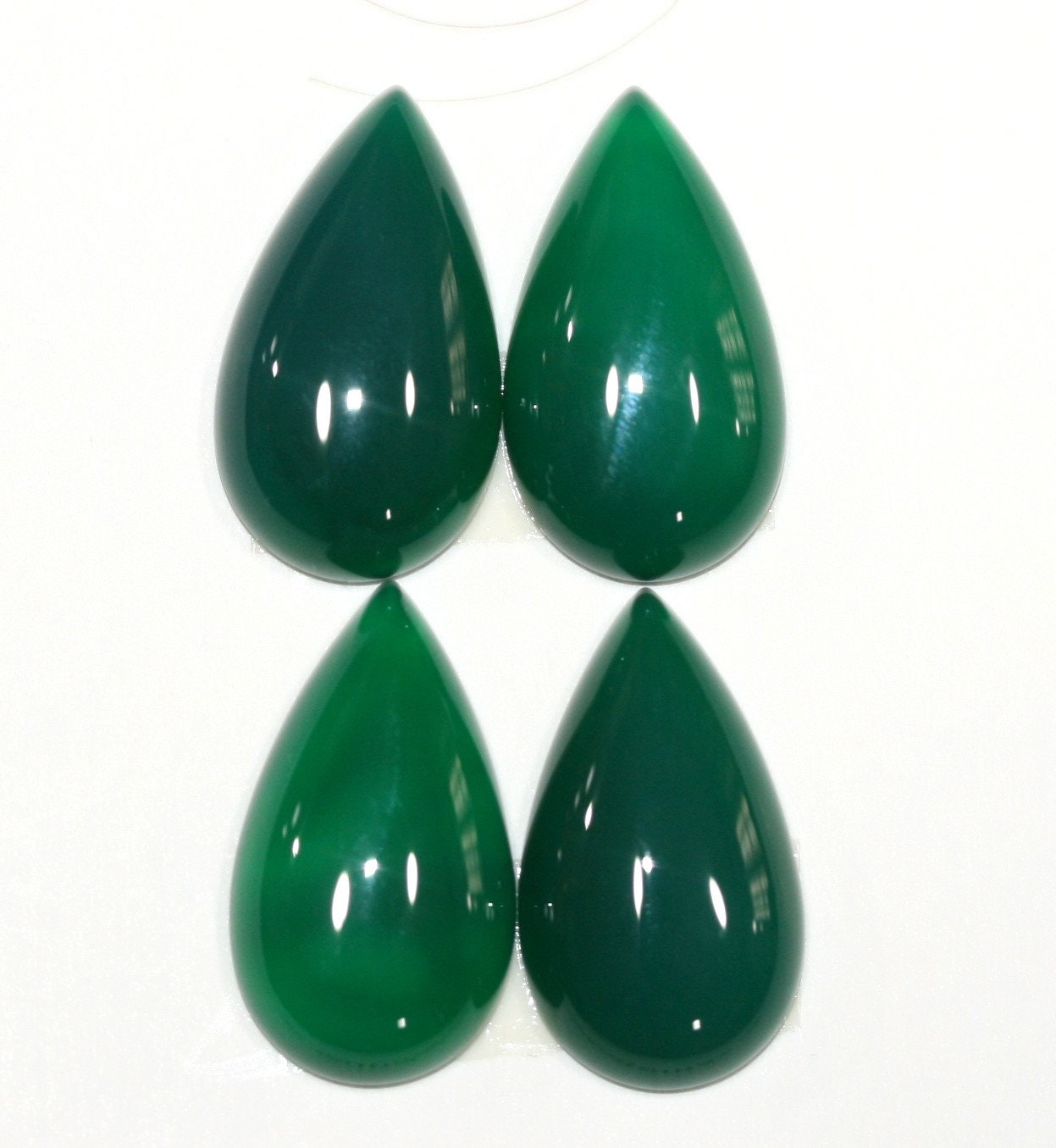 4 cabochons en agate verte en forme de goutte, 23 x 13 mm. (4 pièces).
