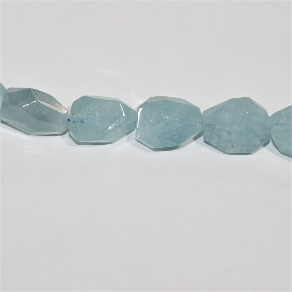 Cuentas facetadas de aguamarina Santa de 16", 20 x 15 mm. Longitud aproximada: 40 cm.