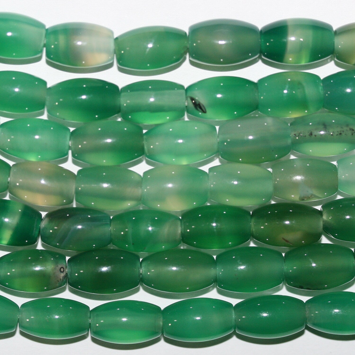 Perles cylindriques lisses en agate verte St de 15 pouces, 12 x 8 mm. Fil de 40 cm.