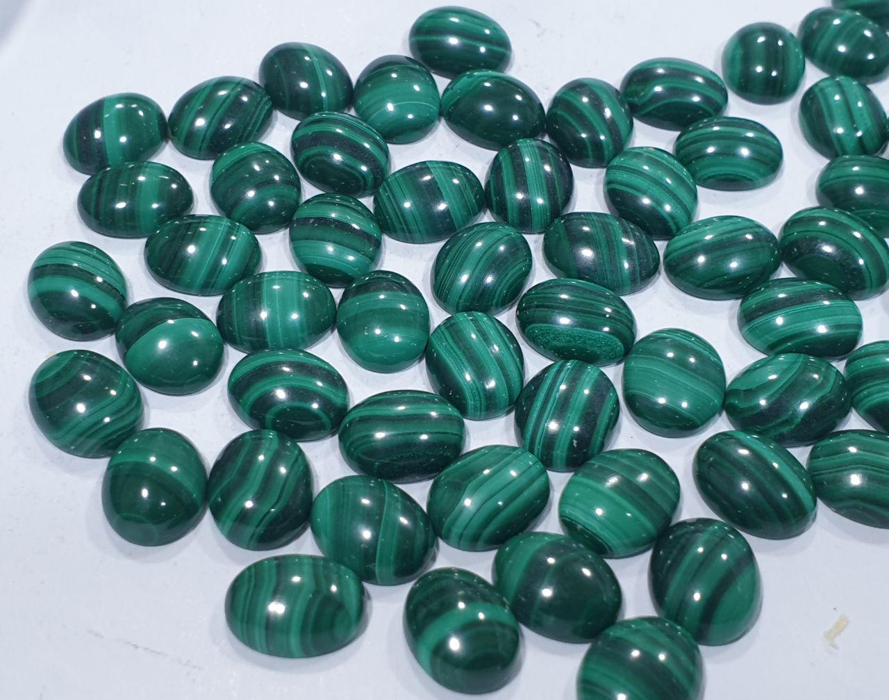 Lote de 8 cabujones ovalados de malaquita (8 piezas) 10 x 8 mm