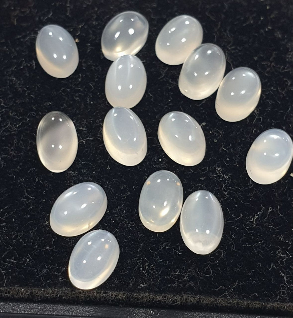 14 Pcs Lot White Moonstone Oval Cabochon 6x4mm. (14 pcs.)