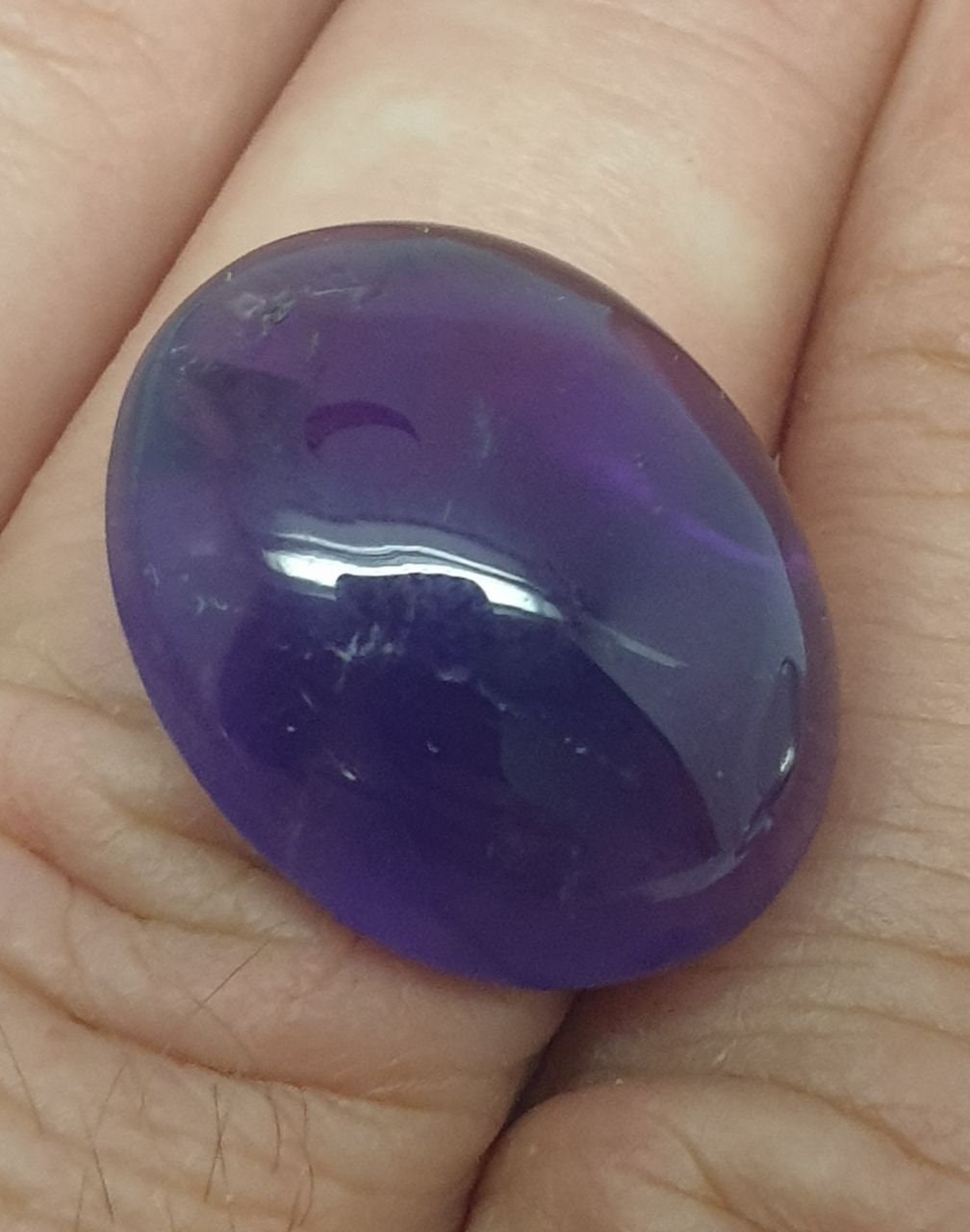 Cabochon ovale d'améthyste africaine 20x16,5mm.-(20,85ct).