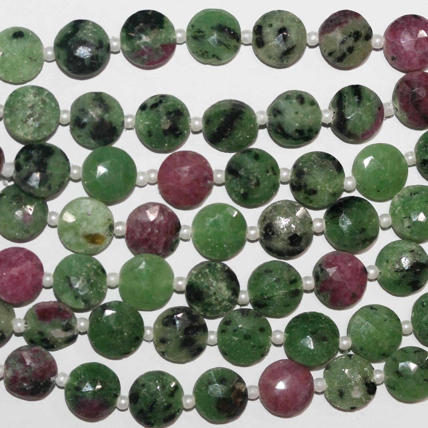Perles rondes à facettes en zoïsite rubis St de 8 pouces (10 mm) - Fil de 20 cm