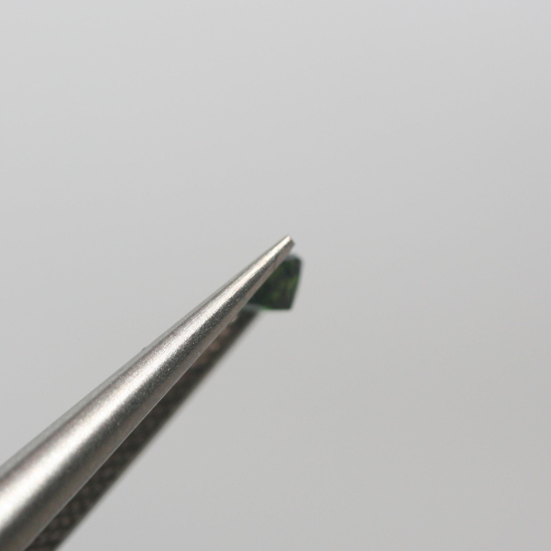 Lot de tourmalines multicolores facettées rondes de 3 mm - Lot de pierres précieuses de 5 carats