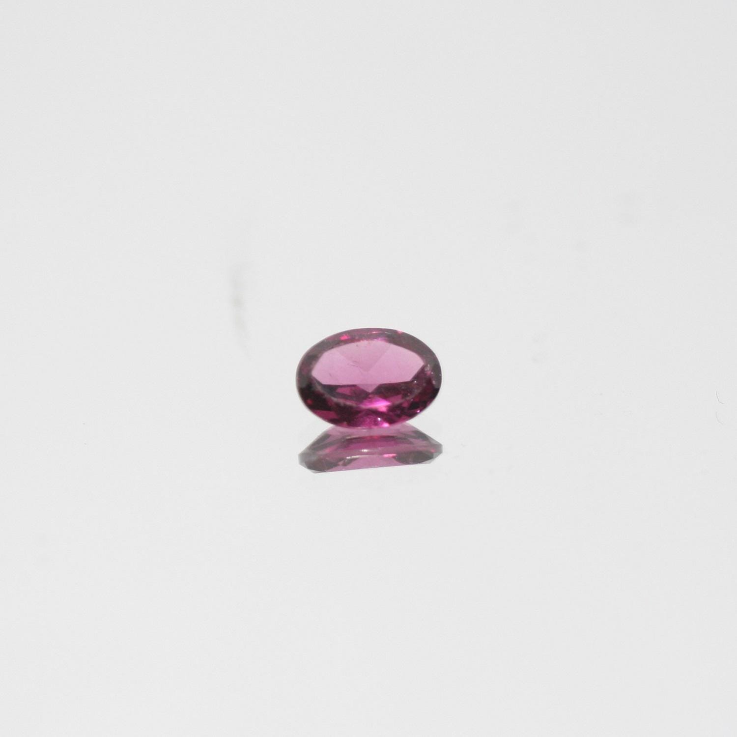 Lot de grenats rodholites ovales à facettes 7x5mm (6 pièces).