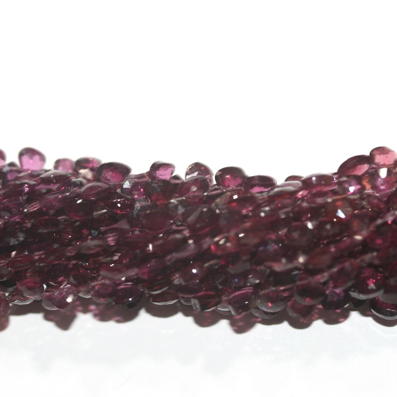 Perles en rhodolite grenat facettées, 8 pouces (environ 20 cm), 4-5 mm. Longueur du fil : 20 cm. Réf. 14950