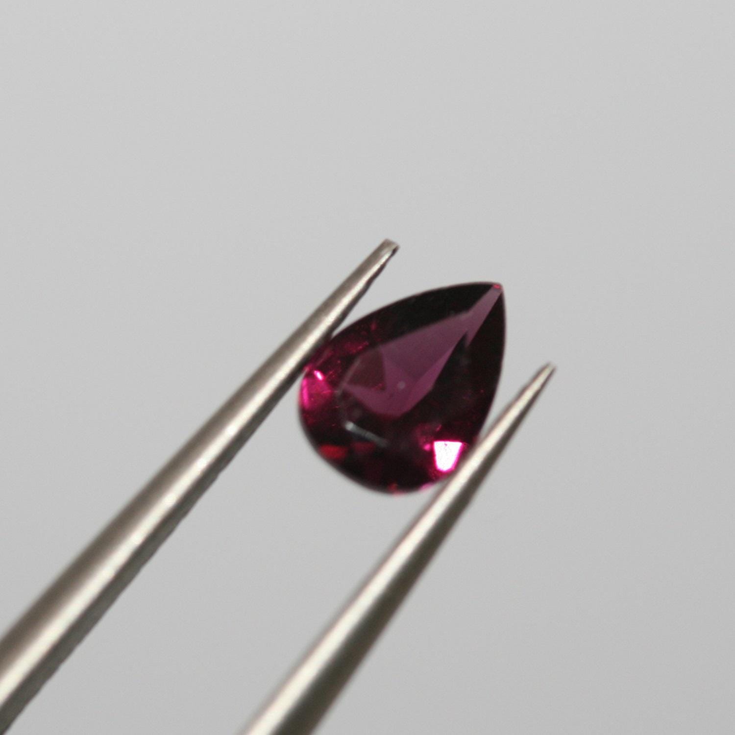 Lot de grenats rhodolites facettés en forme de goutte 7x5mm (6 pièces)