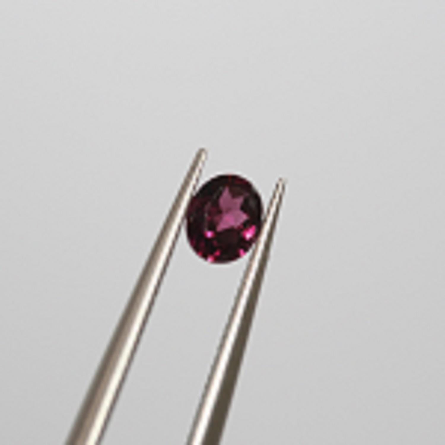 Lot de grenats rhodolite ovales à facettes 5x4mm (12 pièces).