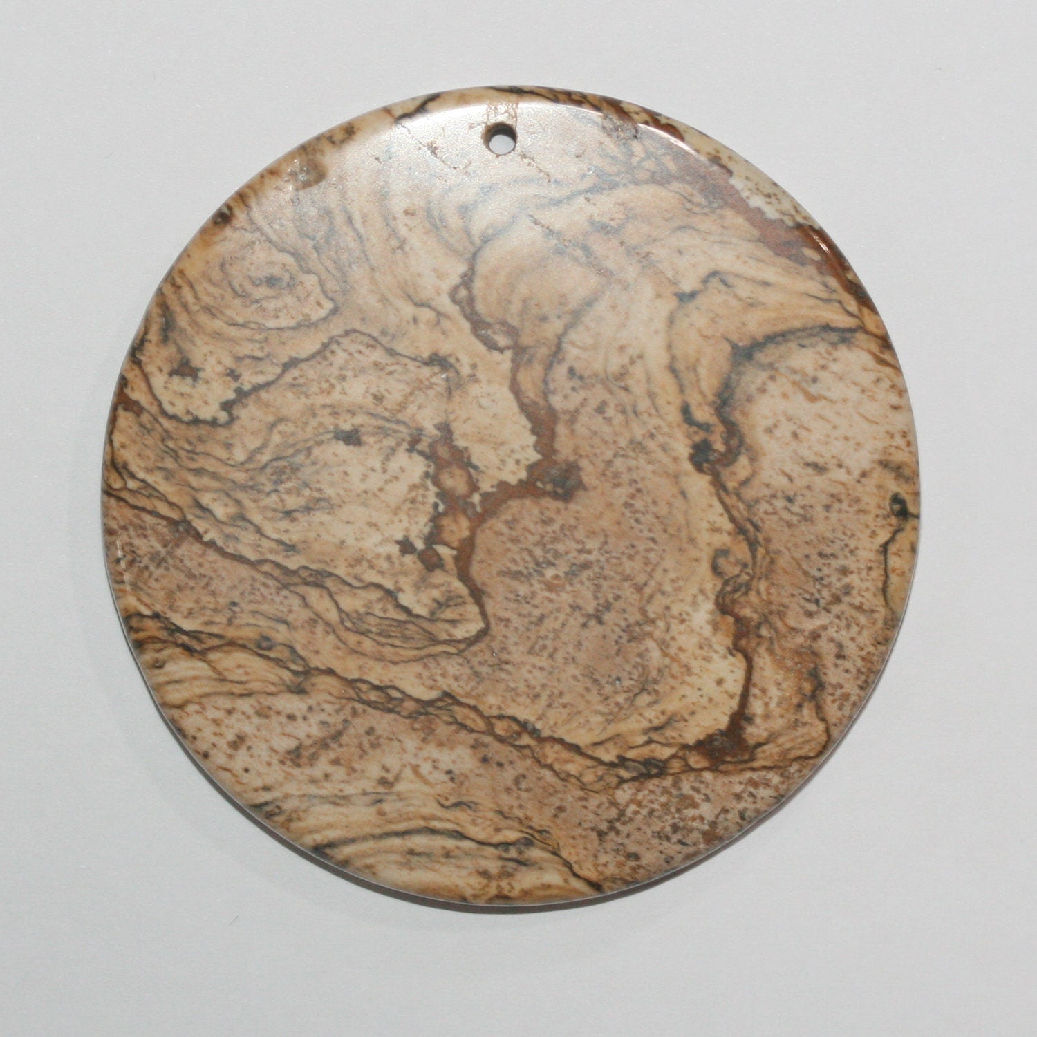 Pendentif rond lisse en jaspe bois, 55 mm environ (1 pièce)