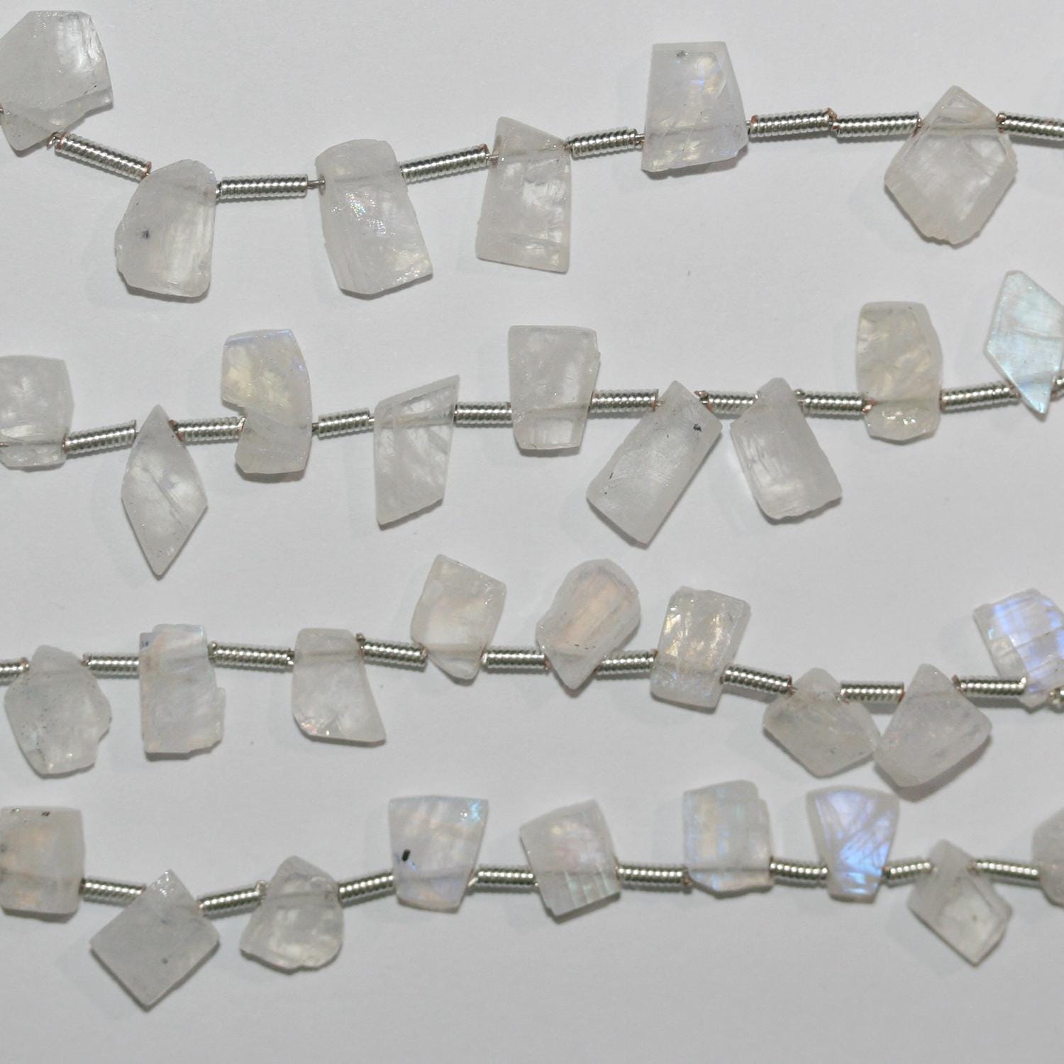 Perles plates lisses irrégulières en pierre de lune St 8" 7x5mm.-Environ-20cm.