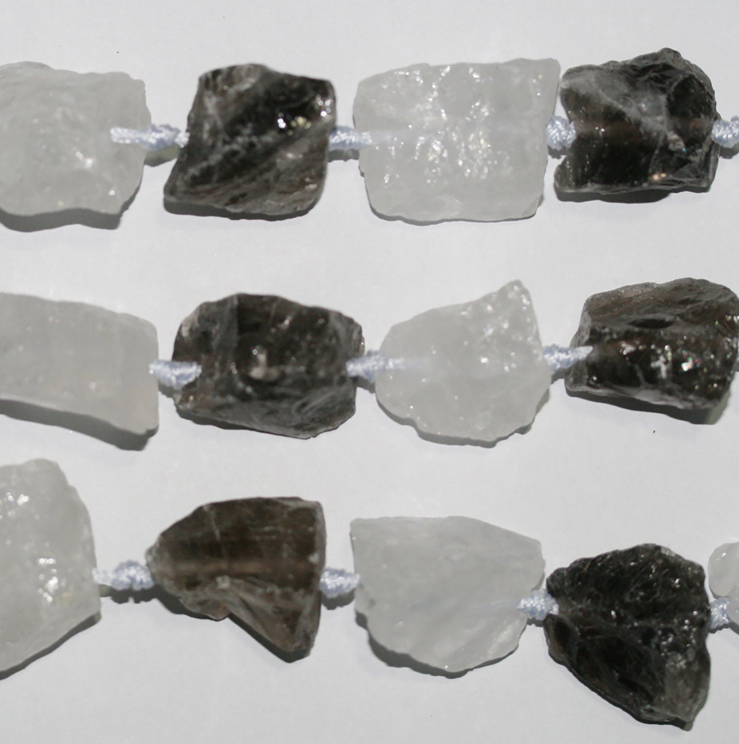 Cuentas de cuarzo cristal de roca/cuarzo ahumado sin pulir, de 16", de 15-30 mm (aprox.), tira de 40 cm.