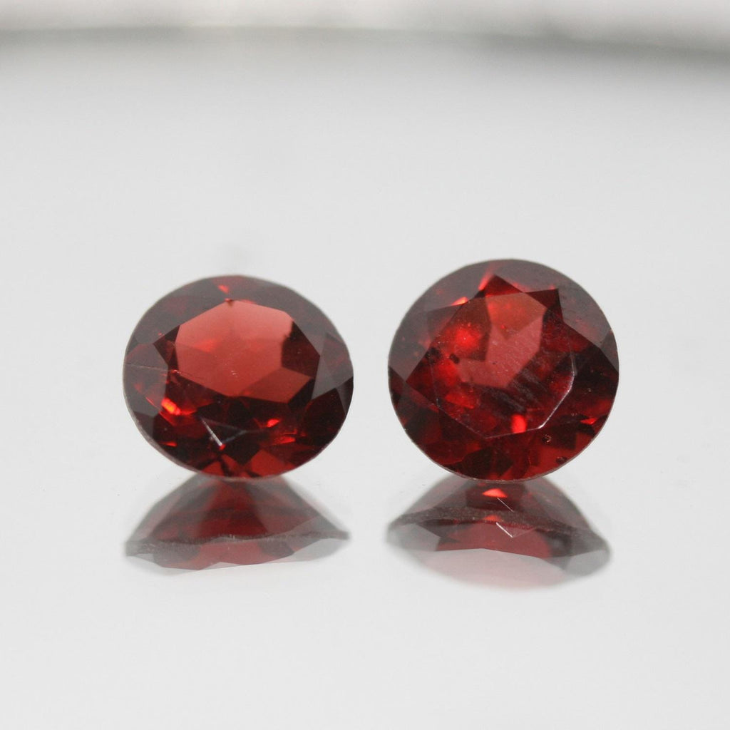 Lote de 2 Granates Facetados Redondos de 8 mm (2 piezas) - Artículo: 631LO