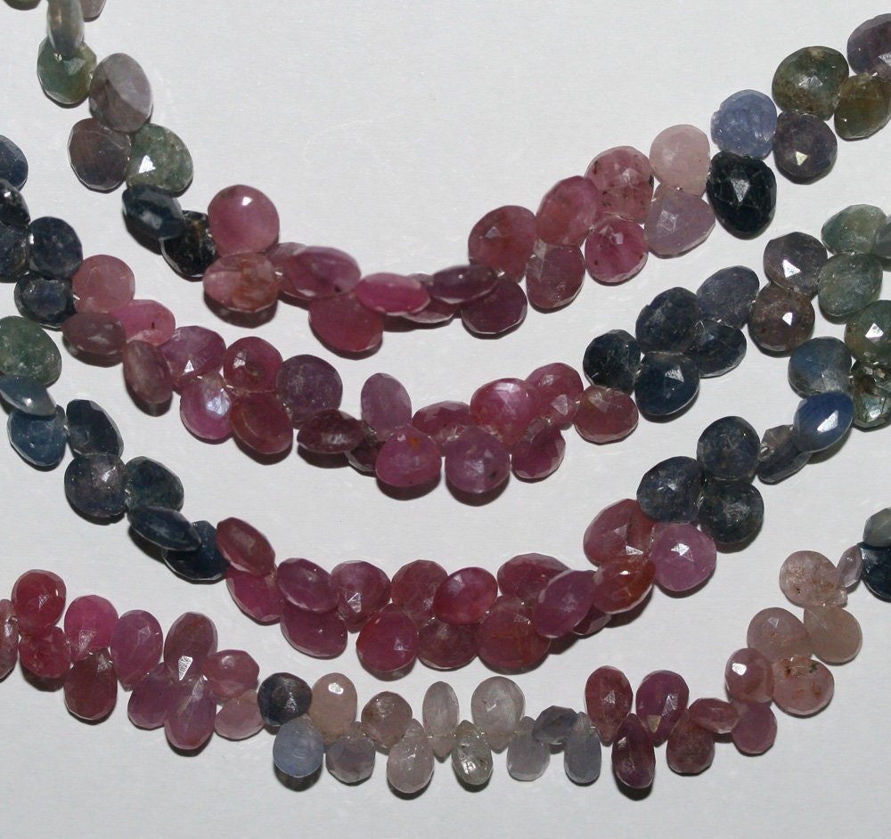 Perles en forme de goutte facettées en rubis et saphir de 8 pouces, 5 mm, rang de 21 cm.