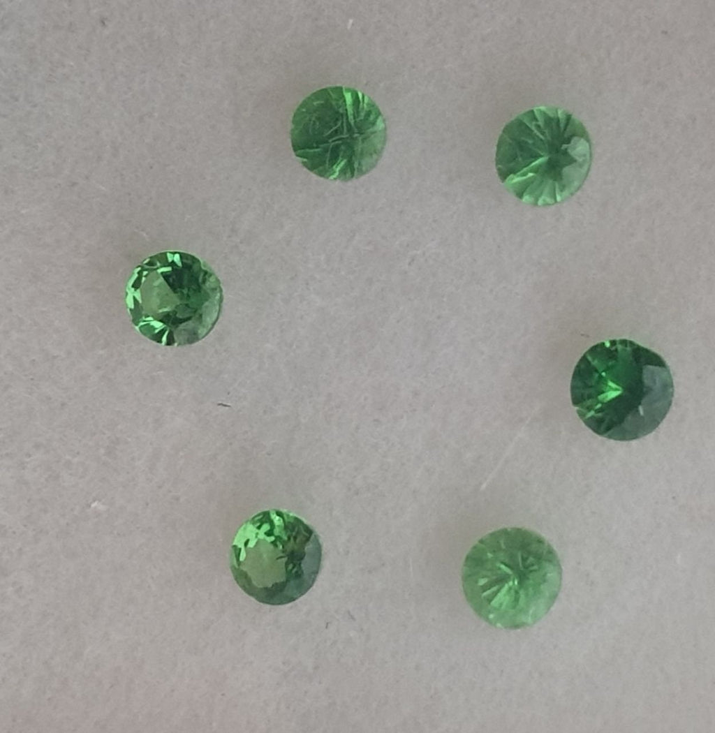 Lote de 6 granates tsavorita facetados redondos de 2 mm. - Paquetes de piedras preciosas - Piedras sueltas al por mayor