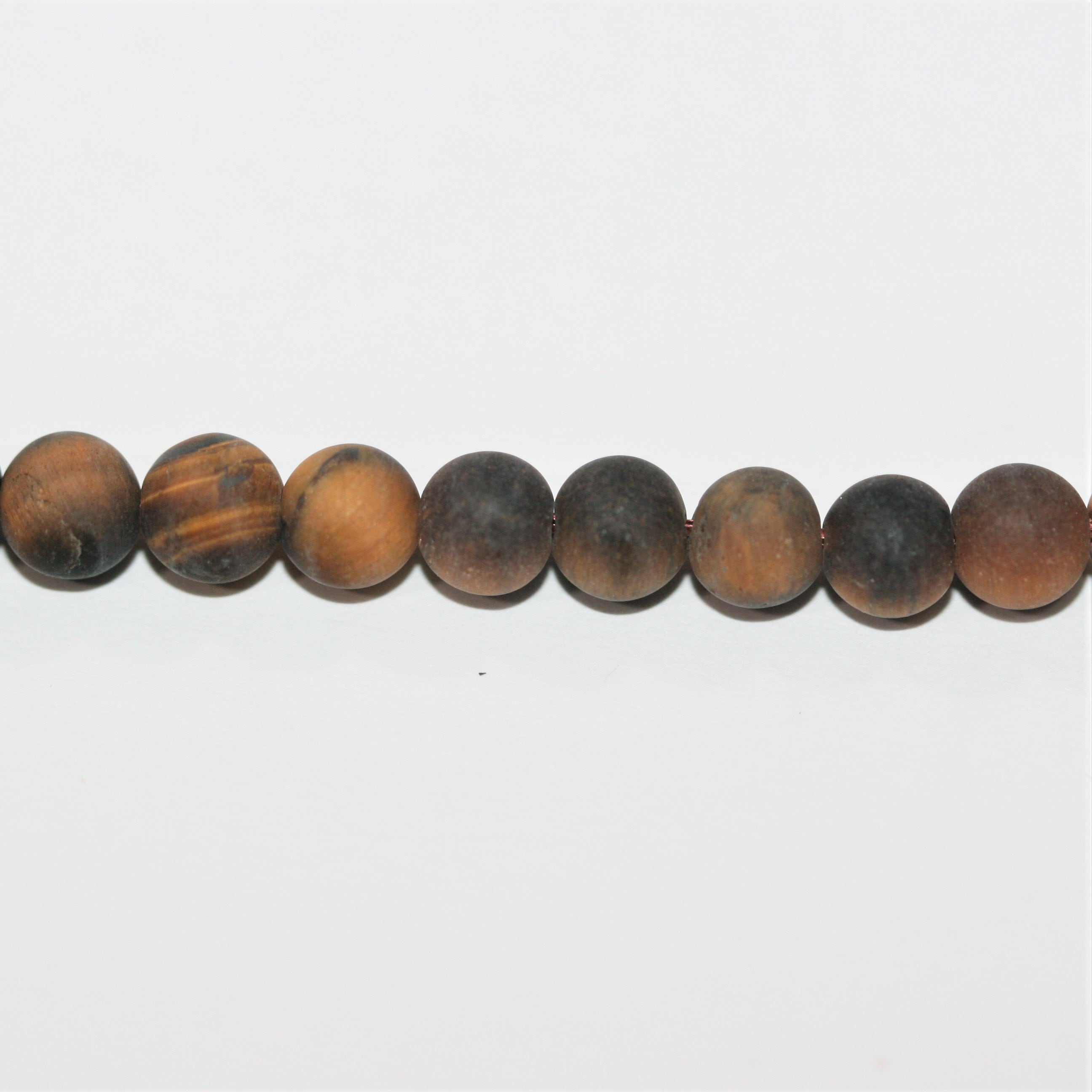 Perles rondes lisses œil de tigre finition mate 4 mm. - Fil de 38 cm.