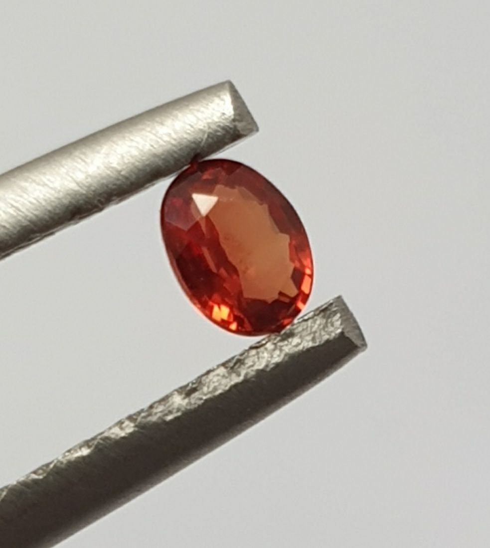Lote de 10 zafiros naranjas facetados ovalados de 4 x 3 mm