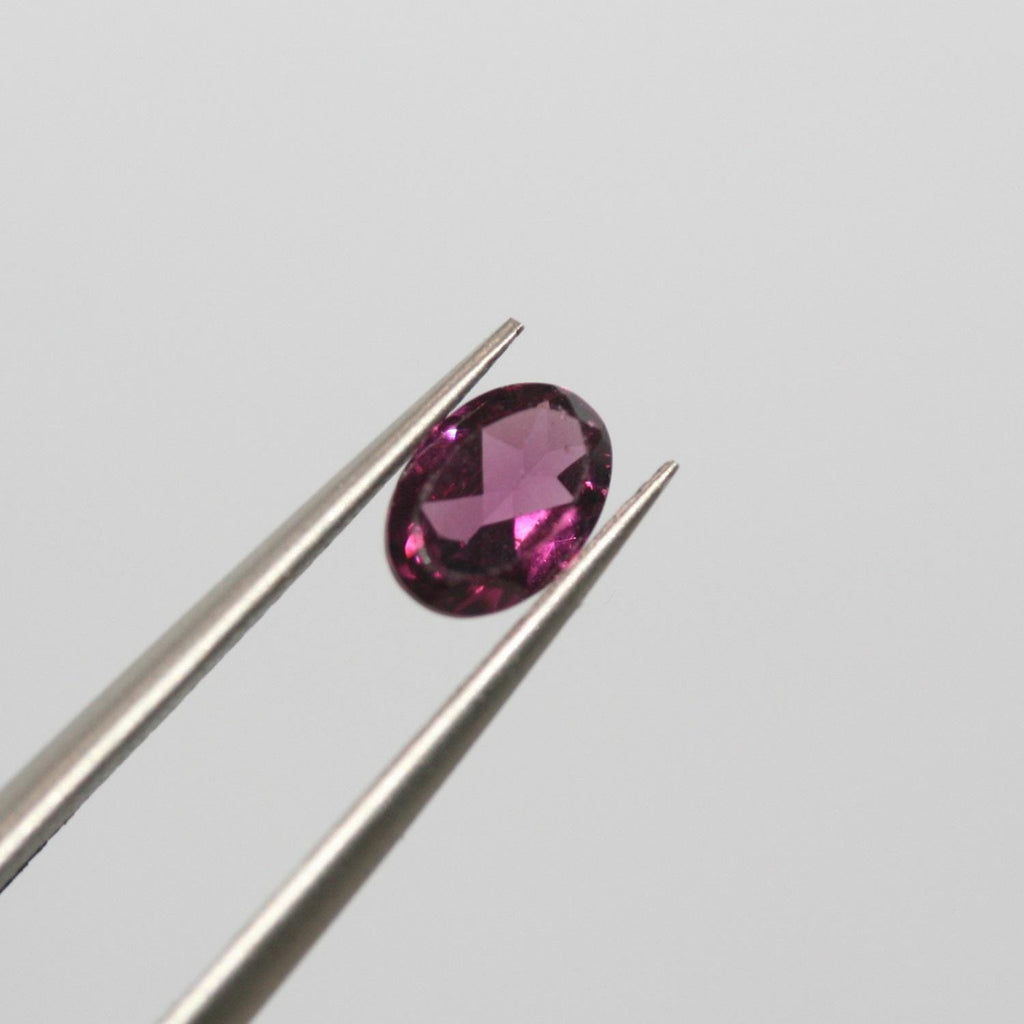 Lot de grenats rodholites ovales à facettes 7x5mm (6 pièces).