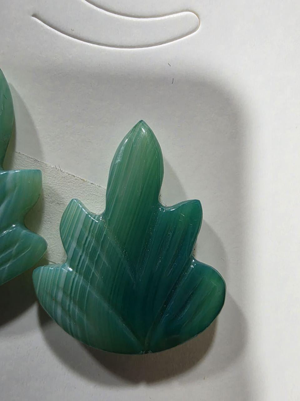 1 Matching Pair Green Agate Leaf (2 Pieces ) 23x18mm
