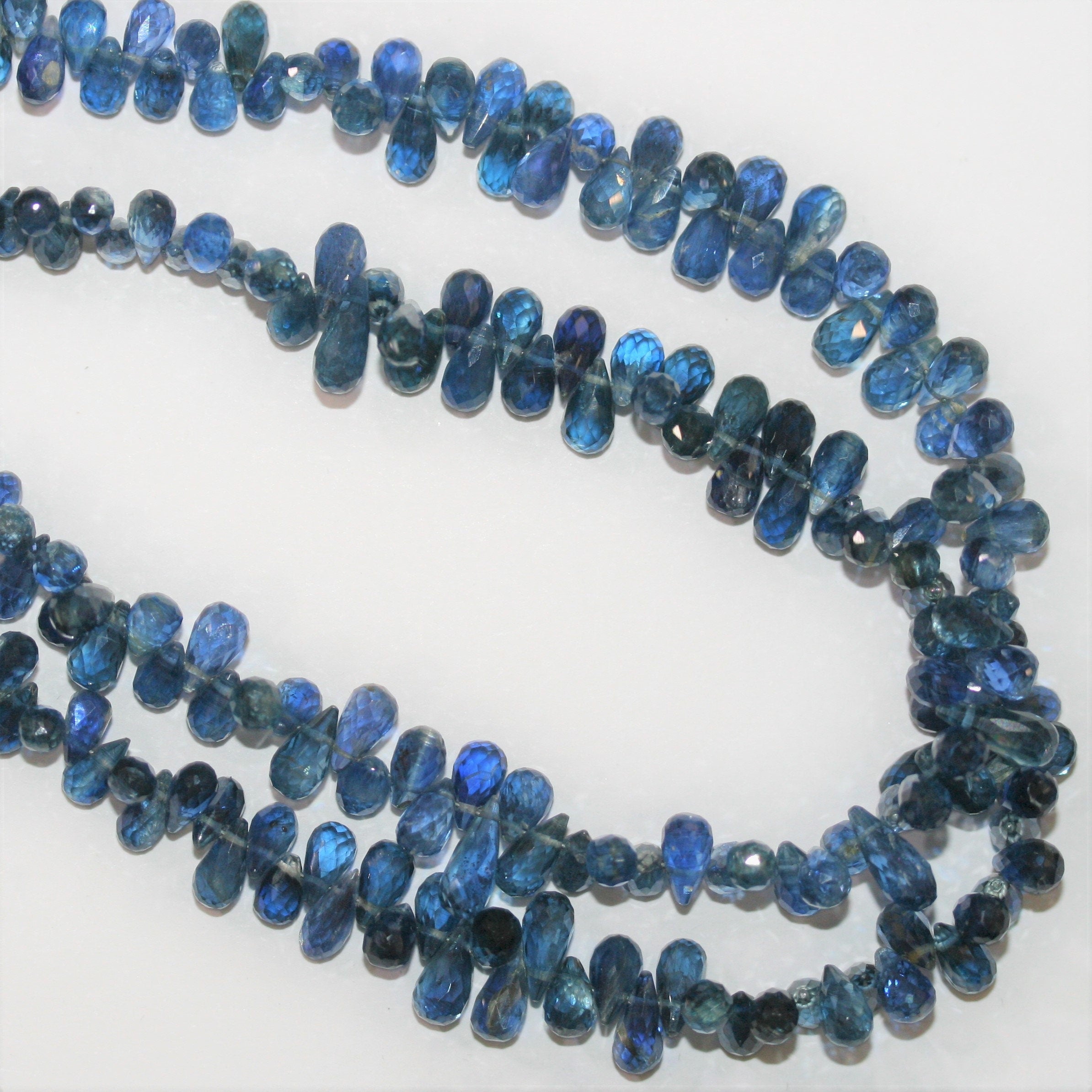 14" St Kyanite Faceted Drop 7x4mm.-Strand 36cm.