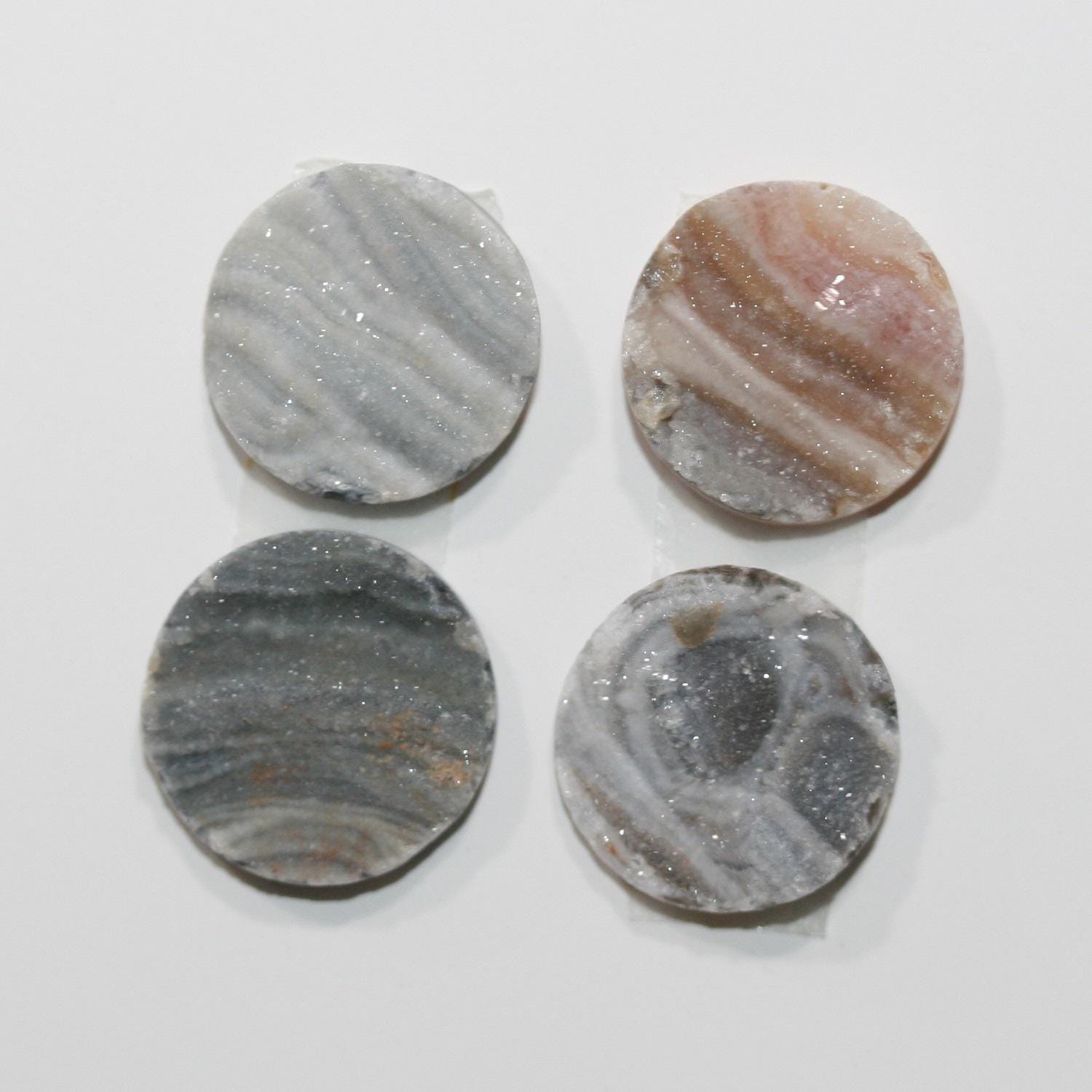 Lote de 4 cabujones druzy redondos de ágata de Botswana en bruto (4 piezas) de 15 mm.
