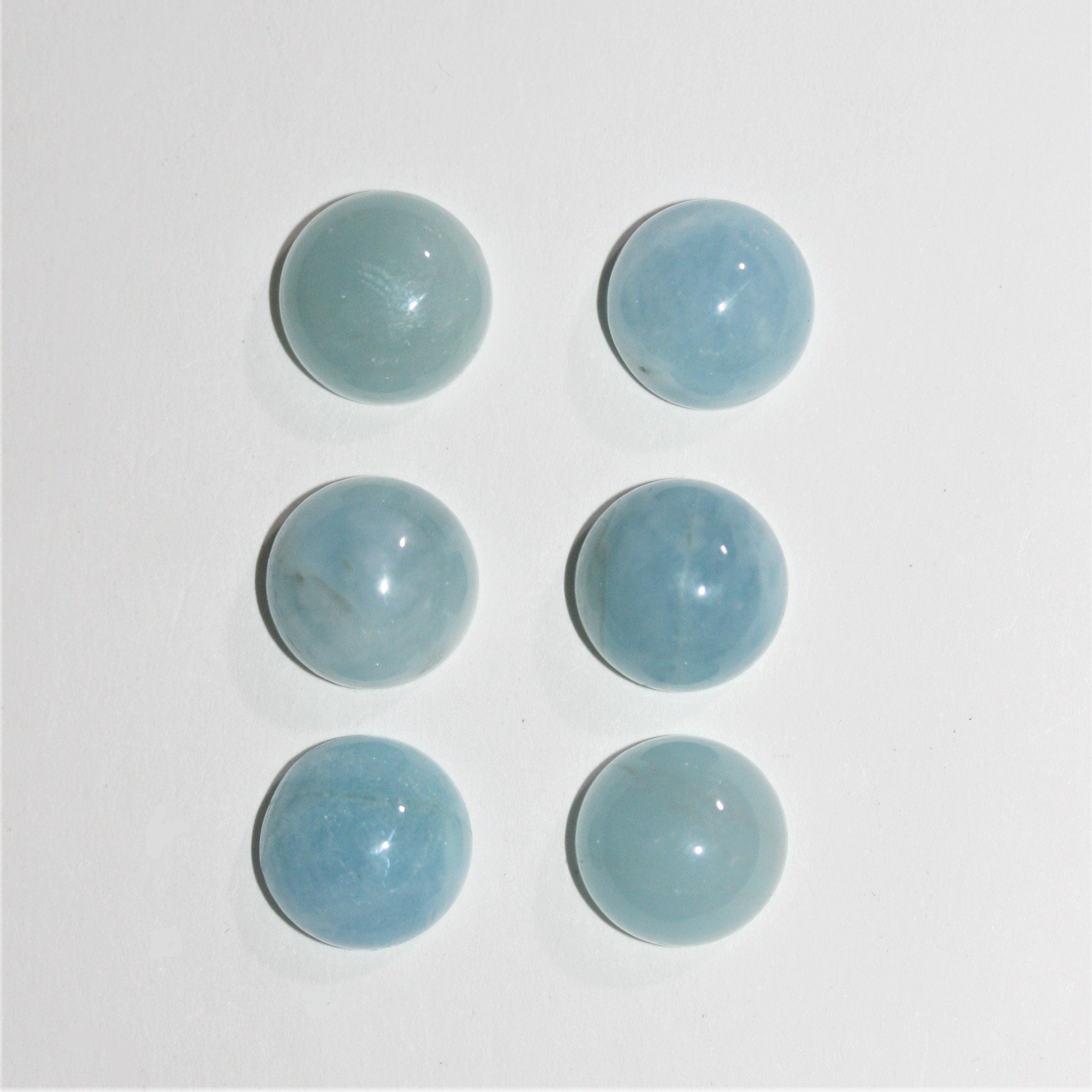 6 cabochons ronds lisses en aigue-marine de 12 mm. (6 pièces)