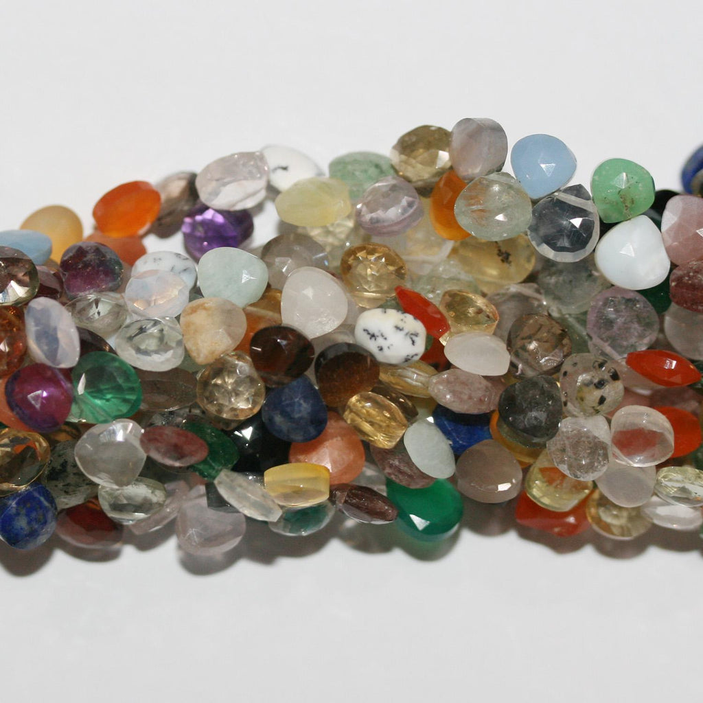 Perles en forme de goutte à facettes en pierre multiple de 8 pouces, 6 mm - Fil de 20 cm.