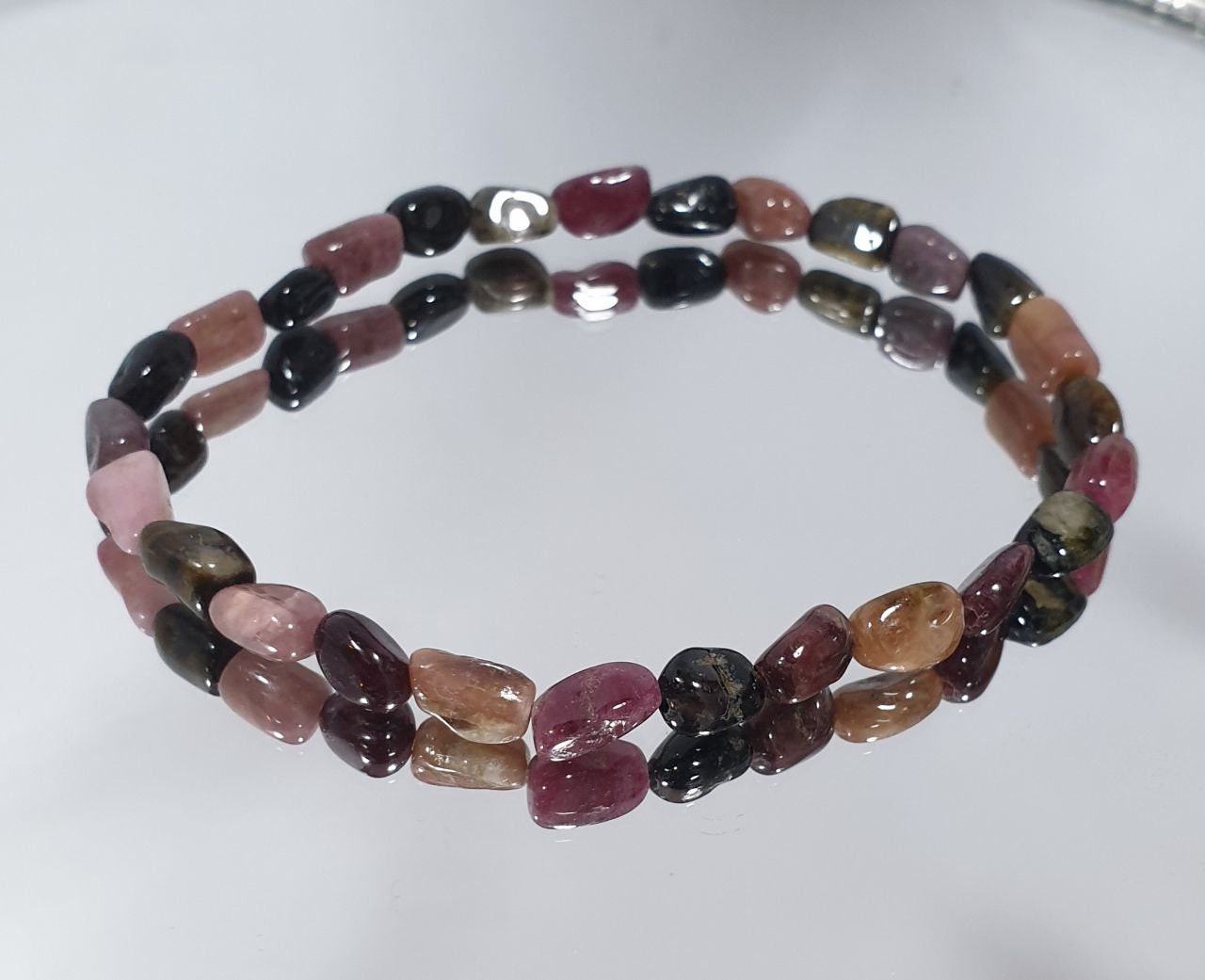 Bracelet extensible en perles de tourmaline 8x5mm - Fournisseur de bijoux en perles percées - Pouvoir de guérison - Pierres précieuses naturelles