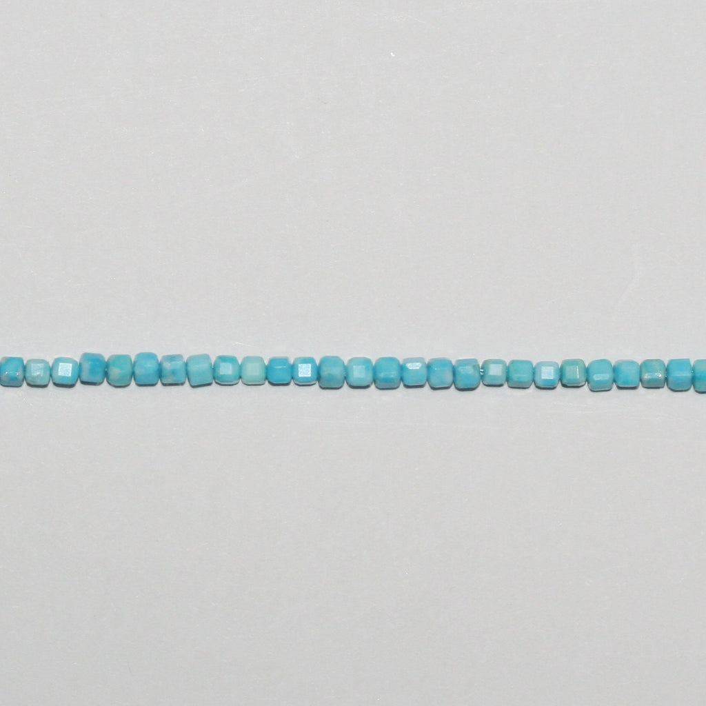 Perles cubiques à facettes en turquoise St de 15 pouces, 2-2,5 mm - Fil de 39 cm.