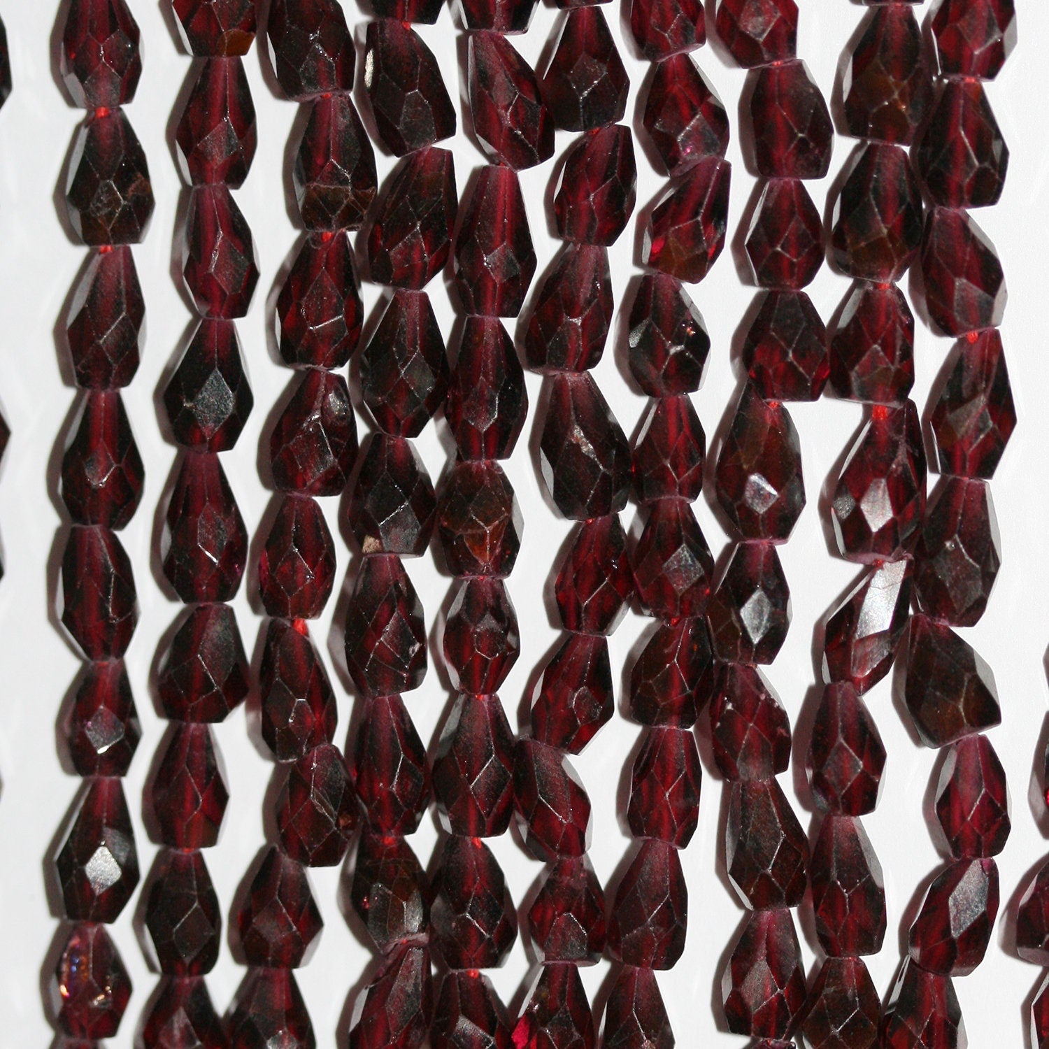 14" St Garnet Faceted Drop Beads 6x4mm.Approx.-Strand 37cm