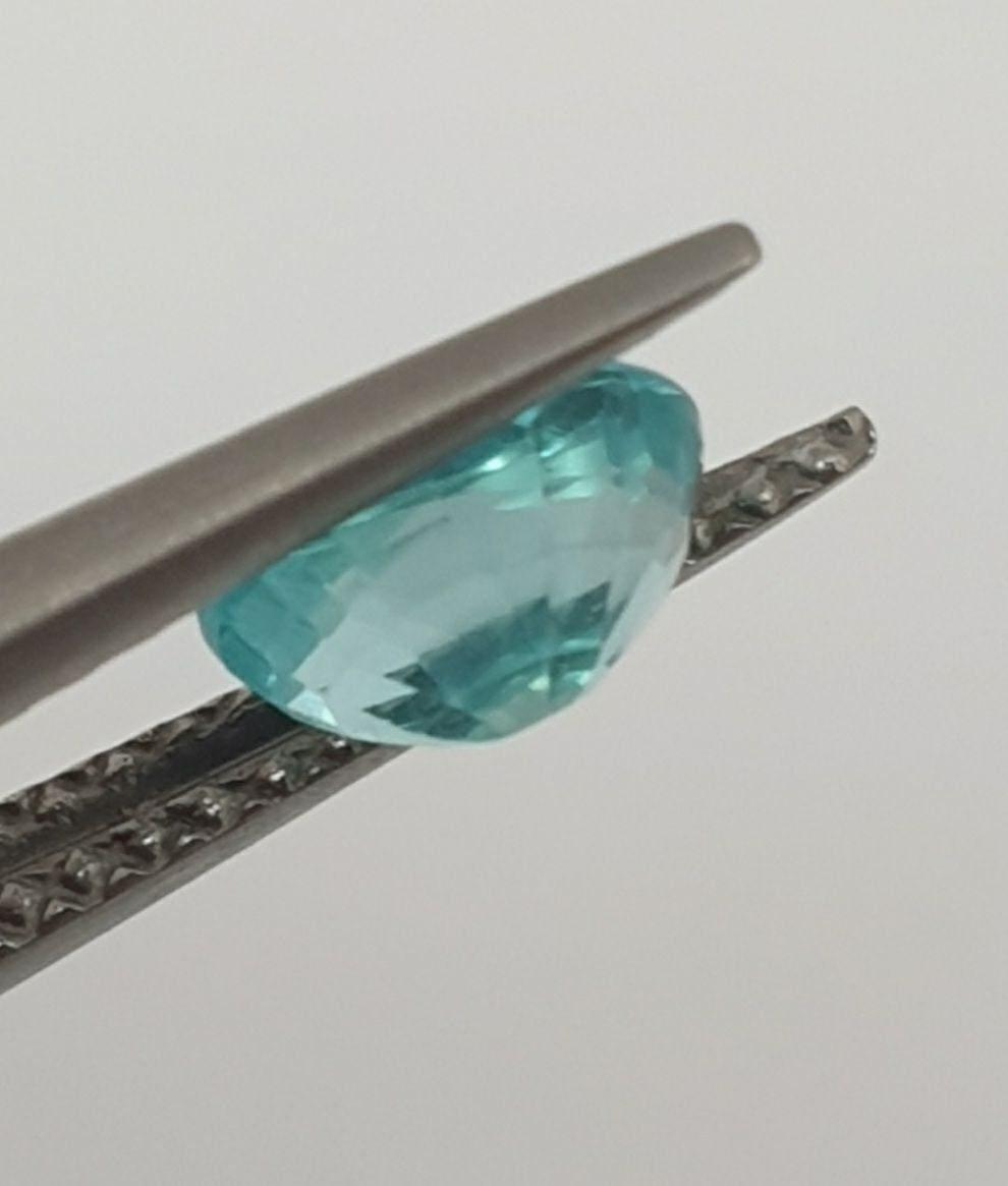 1 Pc  Natural Apatite Faceted Oval    Paraiba Color 7x5mm - Natural Untreated Stone- Rare Color Blue Green Apatite