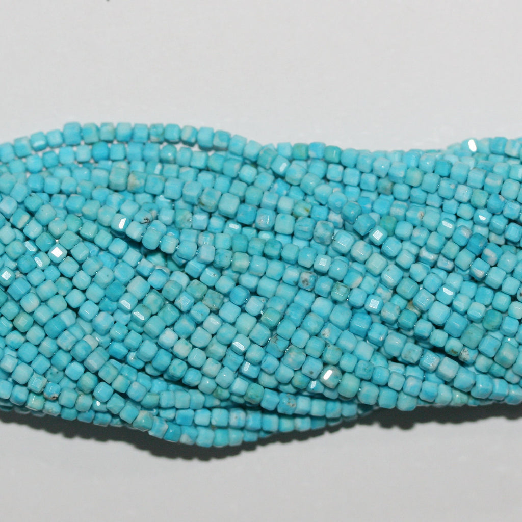 Perles cubiques à facettes en turquoise St de 15 pouces, 2-2,5 mm - Fil de 39 cm.