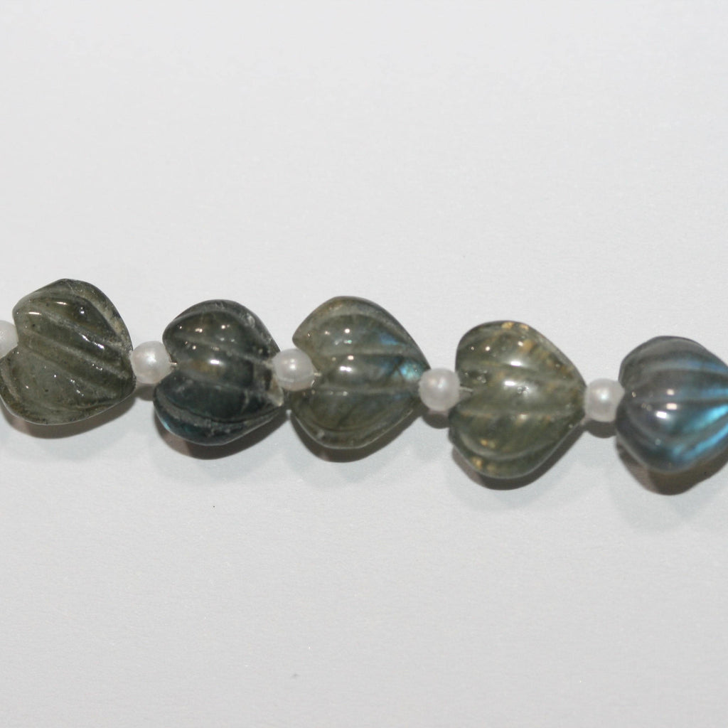 Cuentas de corazón galonadas de labradorita de 8" de 8-10 mm - Hilo de 20 cm.
