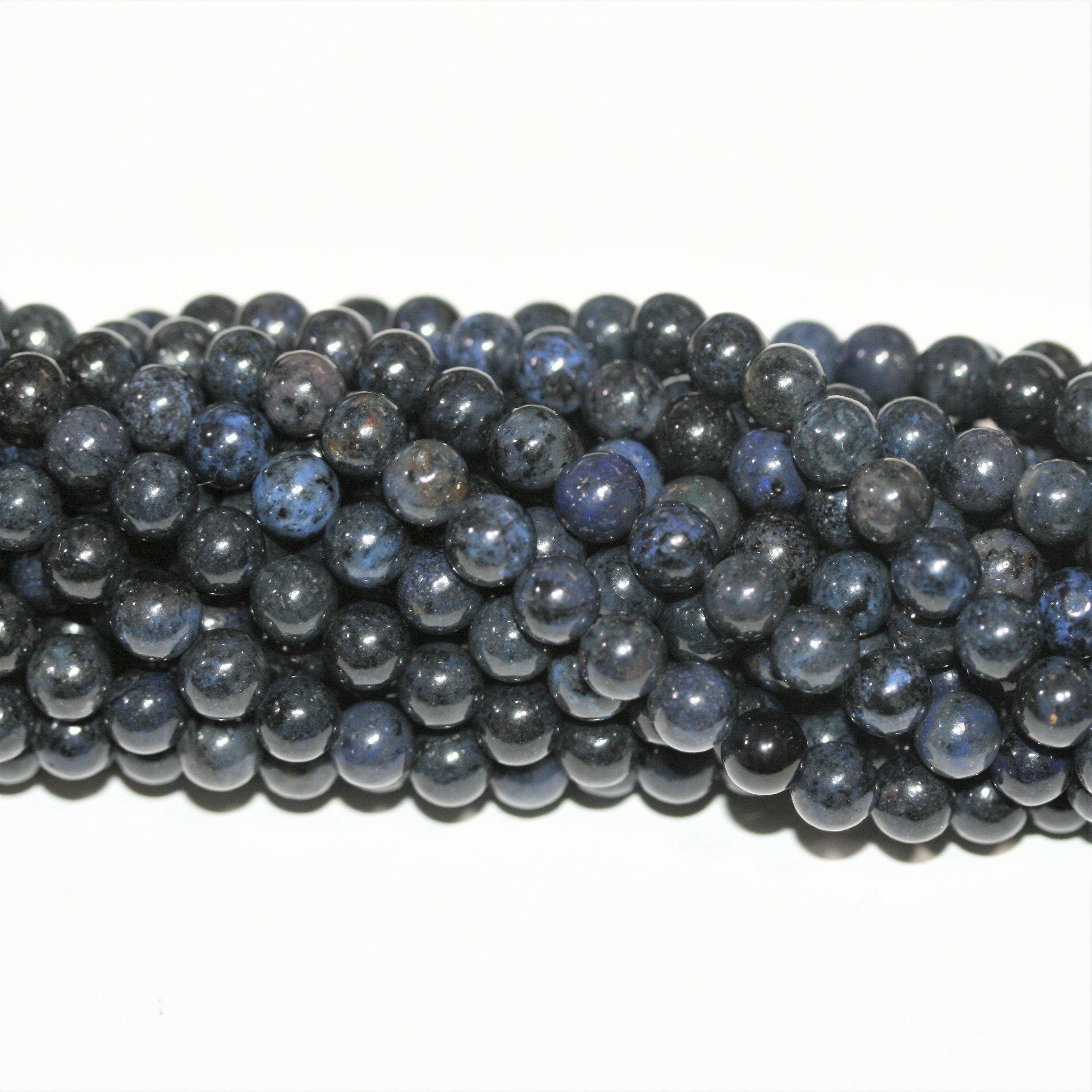 Perles rondes lisses en St. Dumortiérite 15" 6-6,5 mm.- Brin 38 cm.
