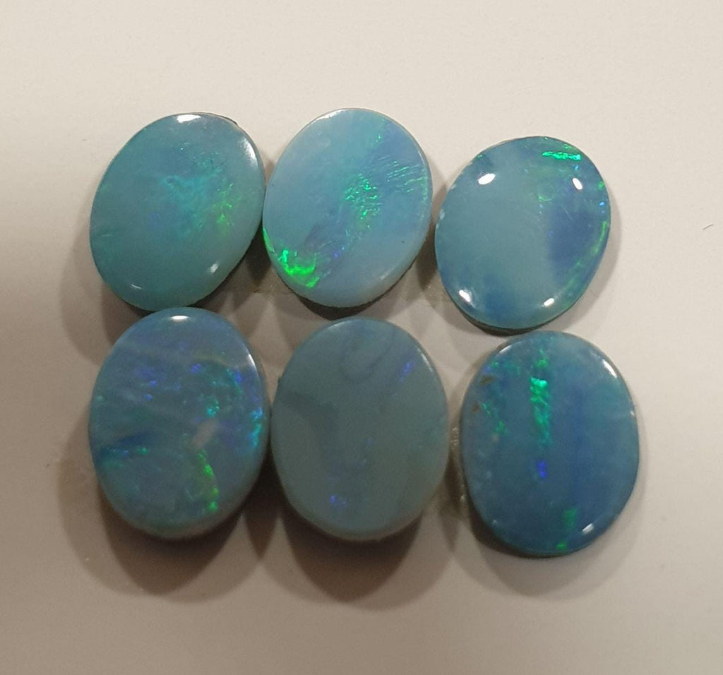 Lote de 6 cabujones ovalados planos de ópalo australiano natural de 8 x 6 mm (aprox.). Par doblete.