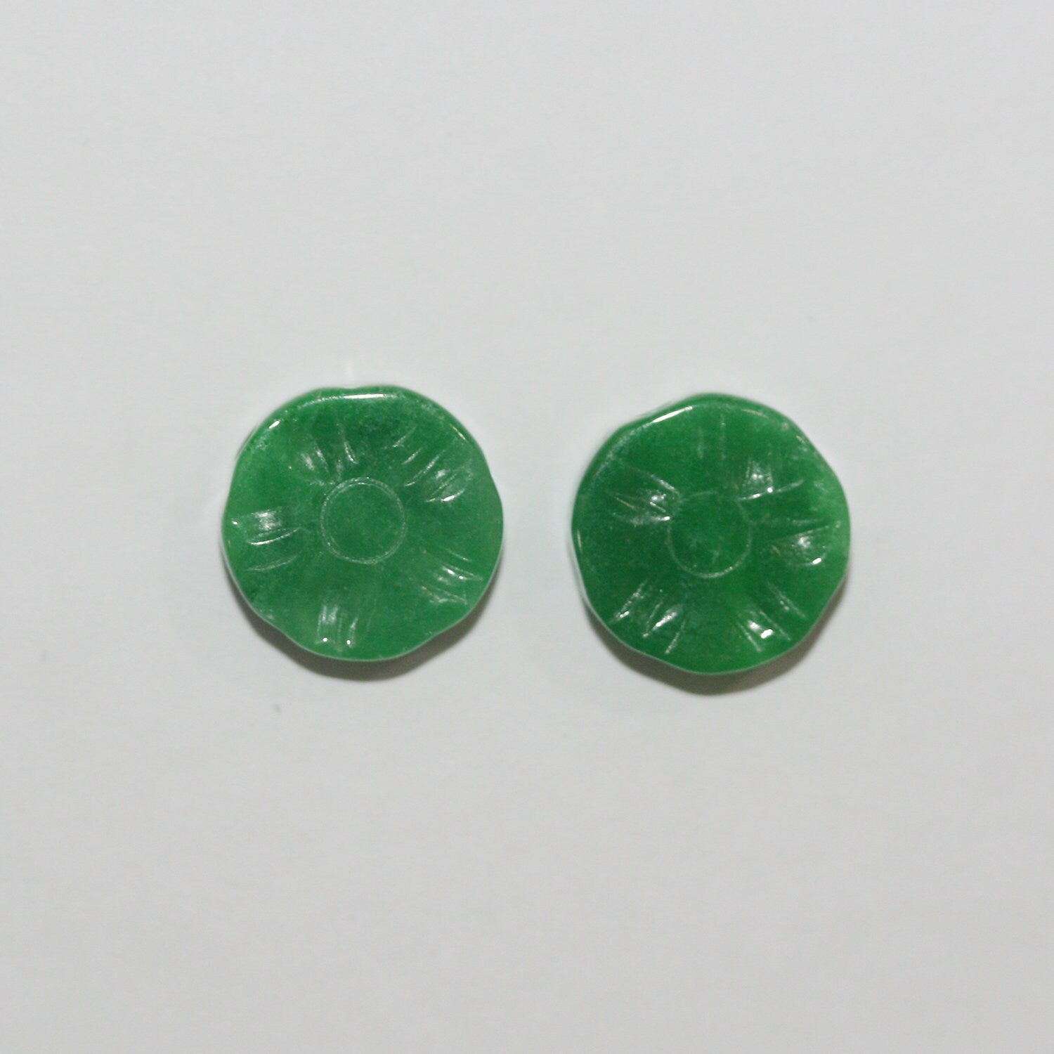 Lote de 2 colgantes de jade verde (1 par) de 12 mm