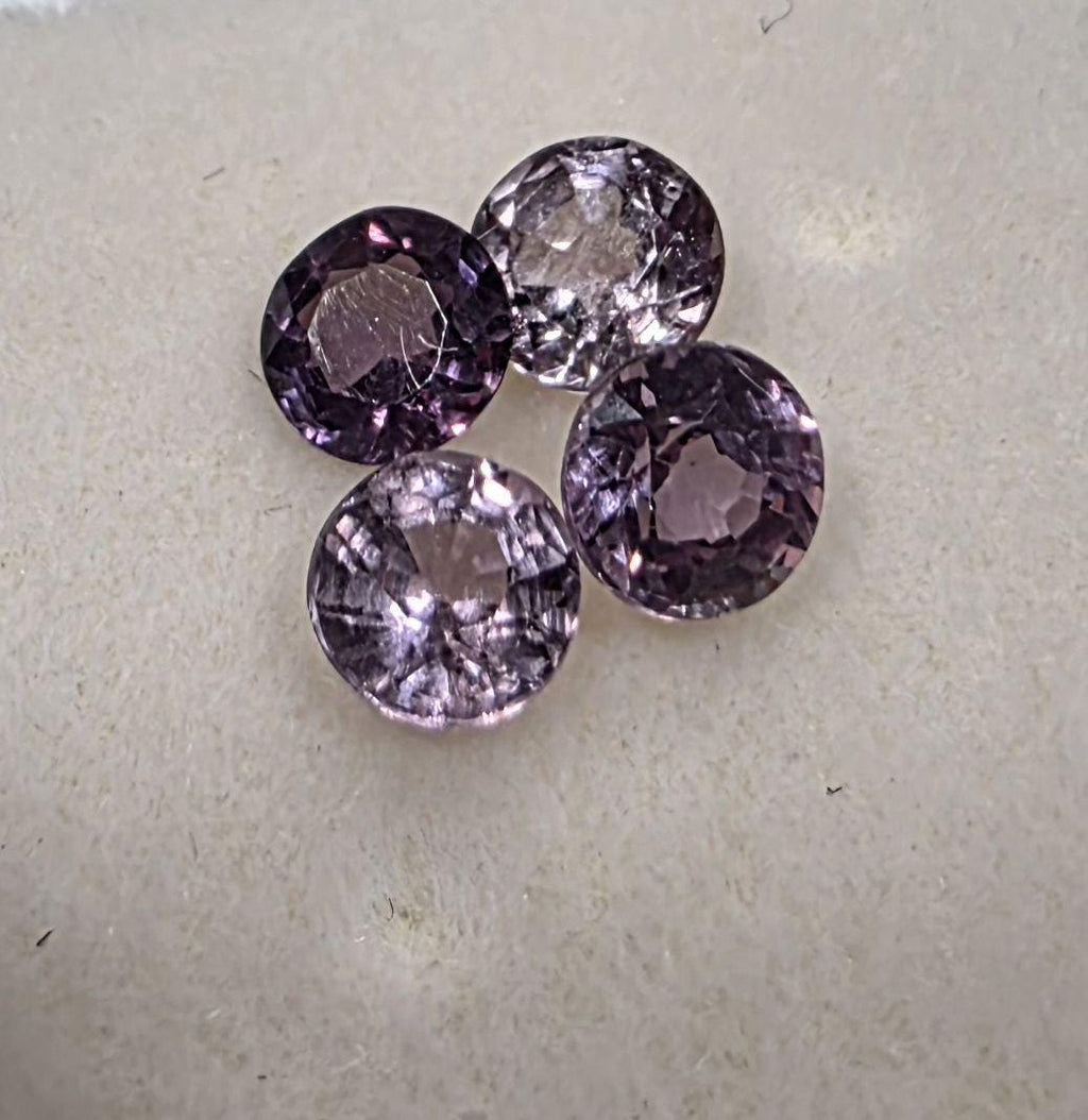 Lot de grenats à changement de couleur, taillés en rond facetté, 3,7 mm (4 pièces) - Pierres précieuses en vrac - Prix de gros