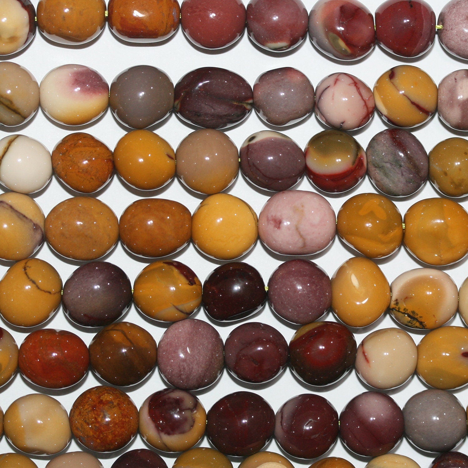 Perles de mookaïte St irrégulières et lisses en forme de pépites, 10-12 mm environ - Longueur du fil : 39 cm