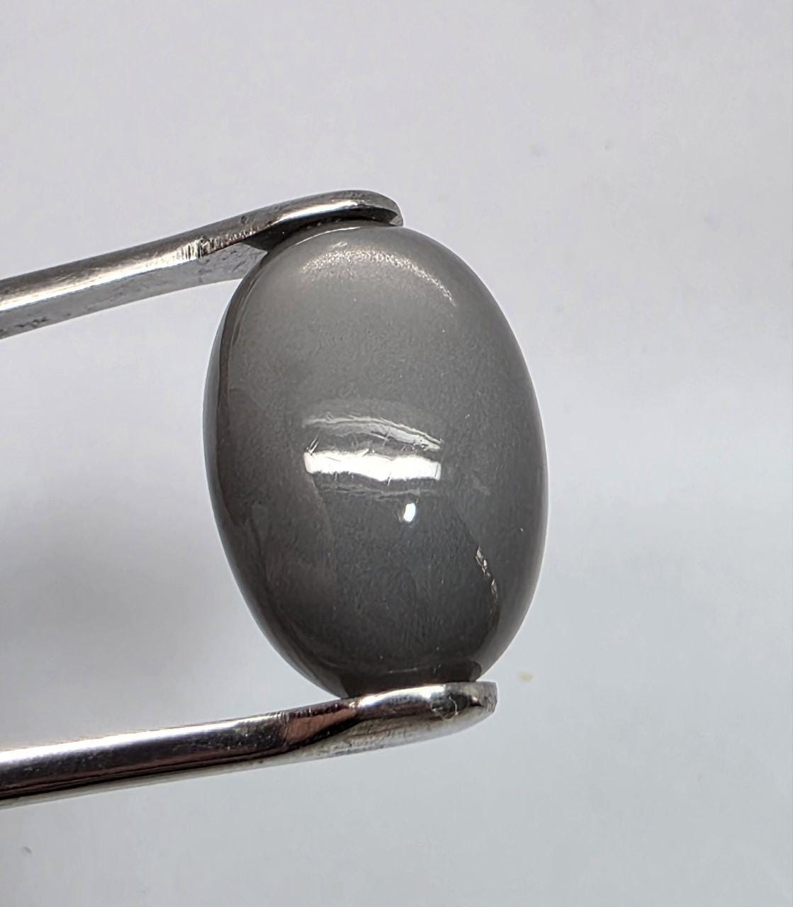 Pierre de lune grise AAA, cabochon ovale lisse 22,6 x 15,4 mm (24,47 ct) - Pierre de collection, fournisseur de bijoux en pierres rares - Gemmes naturelles - Adularescence