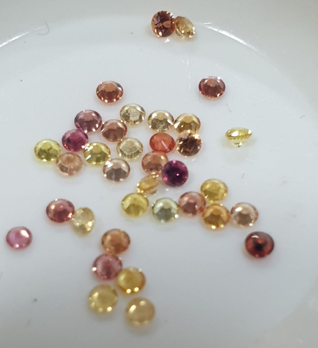 Lote de zafiros multicolores redondos facetados de 1,6-1,7 mm. - Paquetes de piedras preciosas - Piedras sueltas al por mayor - Gemas naturales