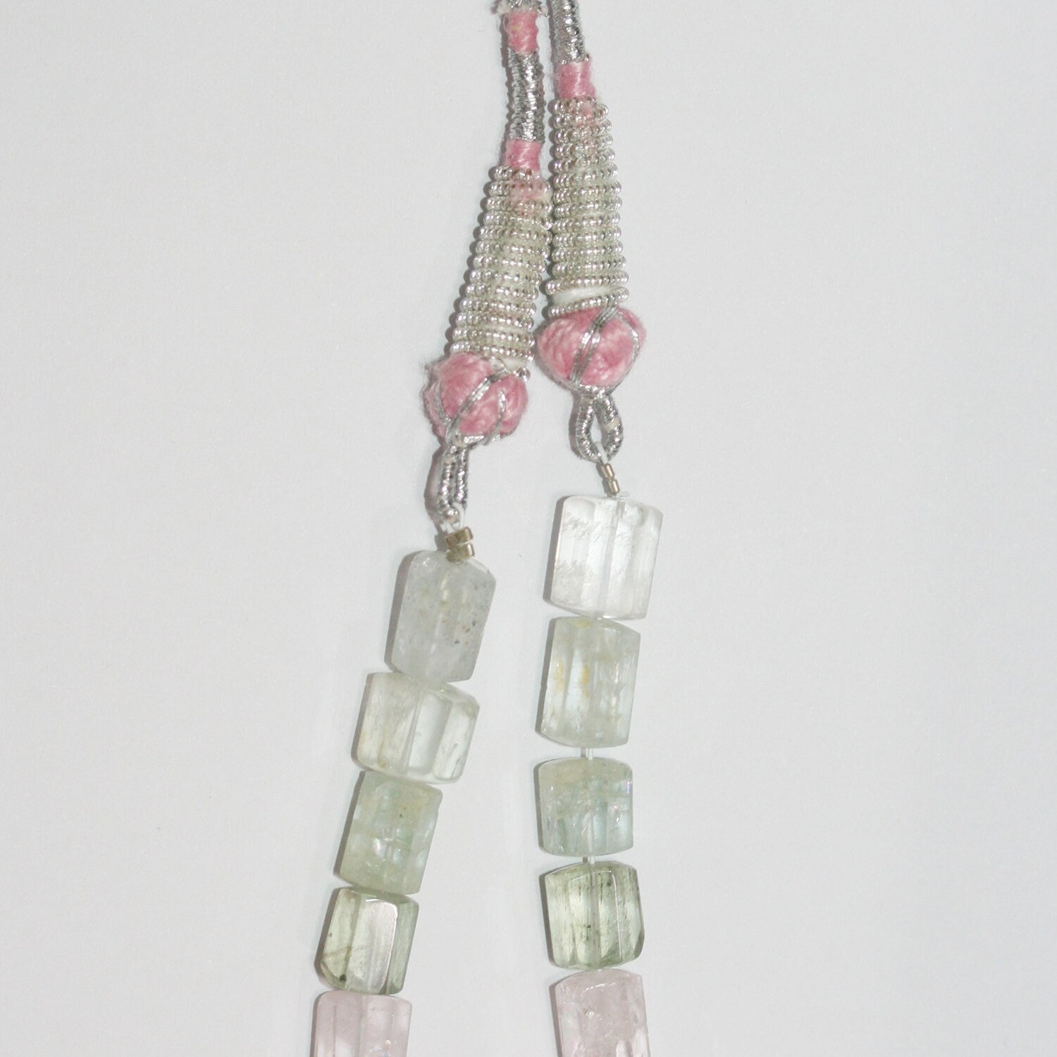 Collar de tubo facetado de berilo múltiple (11 x 6,5 mm, aprox. 231 quilates)