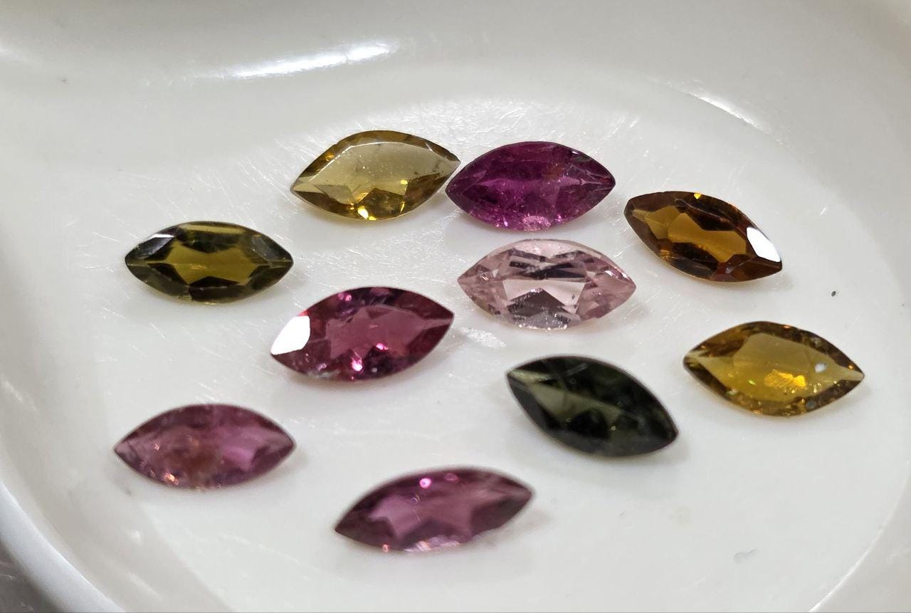 Lot de 10 tourmalines multicolores à facettes en forme de marquise (6 x 3 mm) - Pierres précieuses en vrac - Prix de gros - Gemmes naturelles