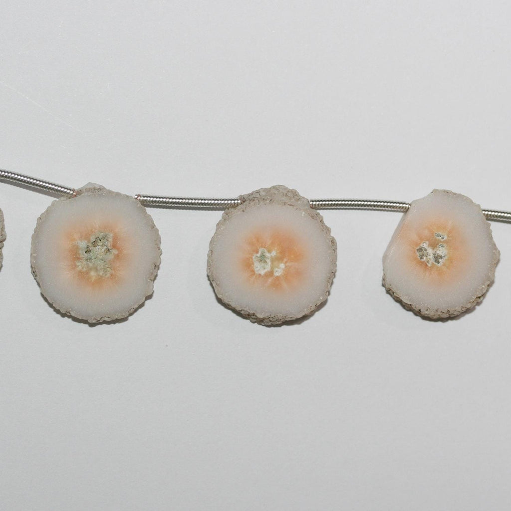 Cuentas redondas planas irregulares de cuarzo solar de 8" (10-20 mm, aprox. - Hilo de 20 cm)