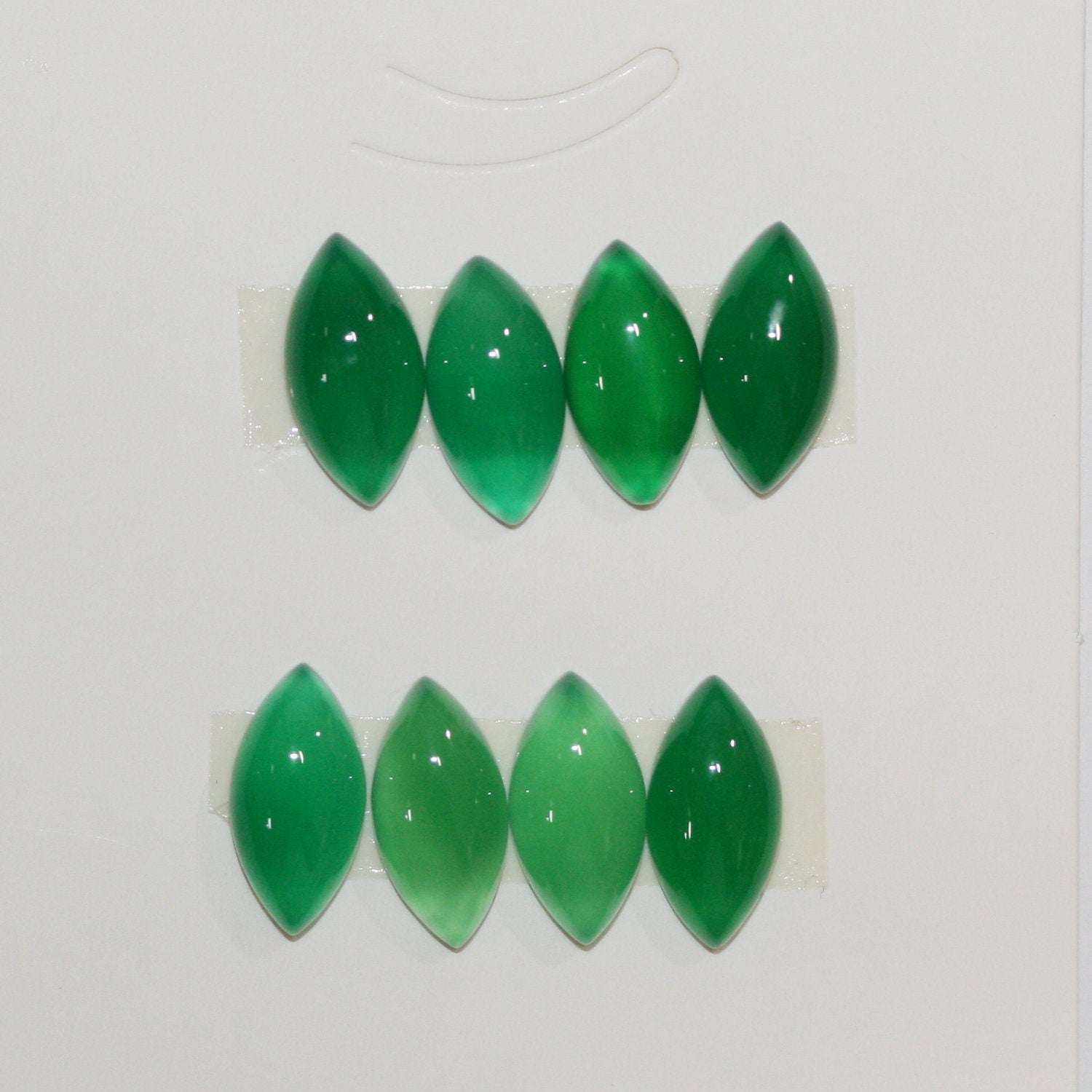 8 cabochons en agate verte marquise 14x7mm (8 pièces).