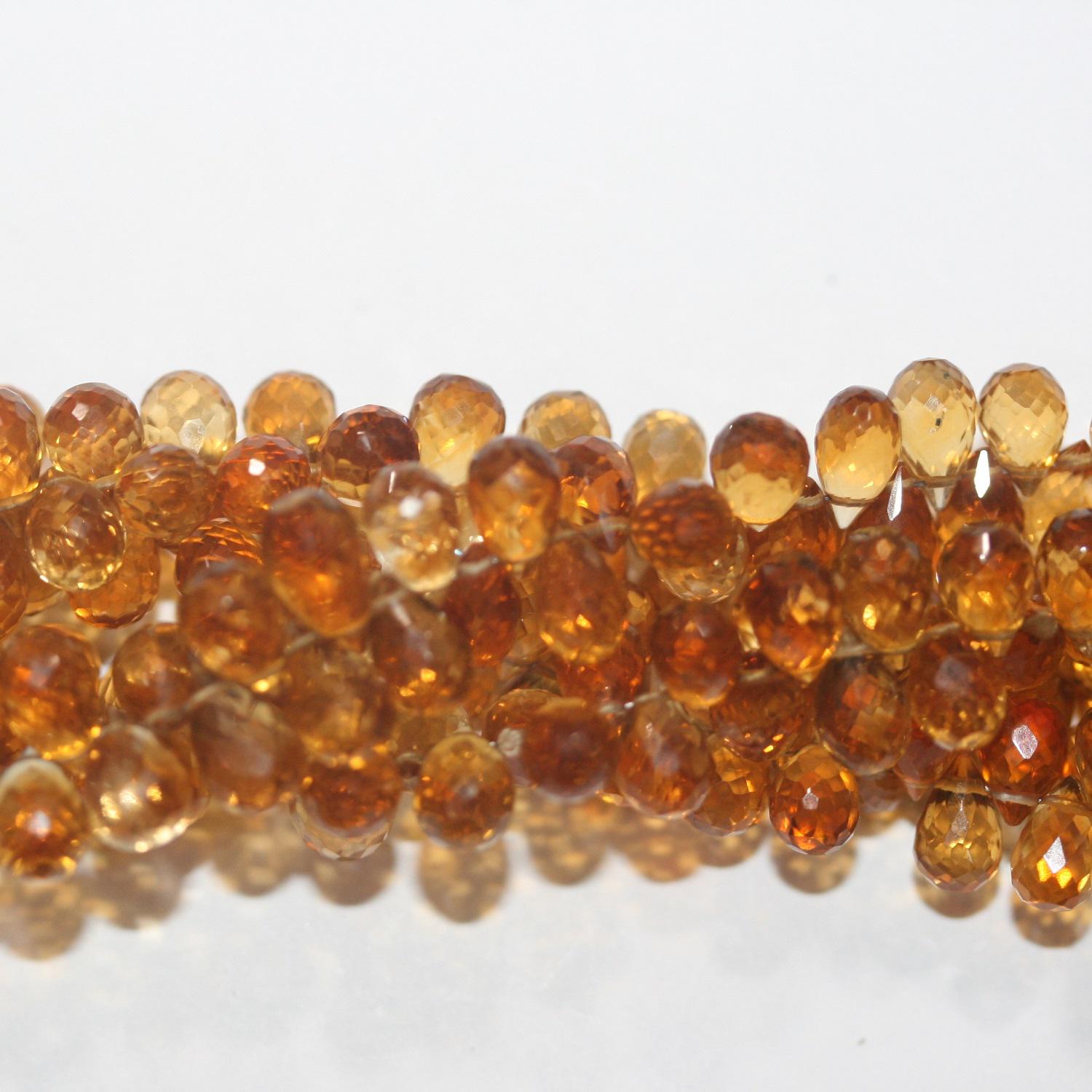 Perles en citrine St de taille dégradée, en forme de goutte, à facettes, de 7,5 x 4,5 mm à 5 x 3,5 mm environ. Longueur du fil : 20 cm. Perles de créateur en pierres précieuses.