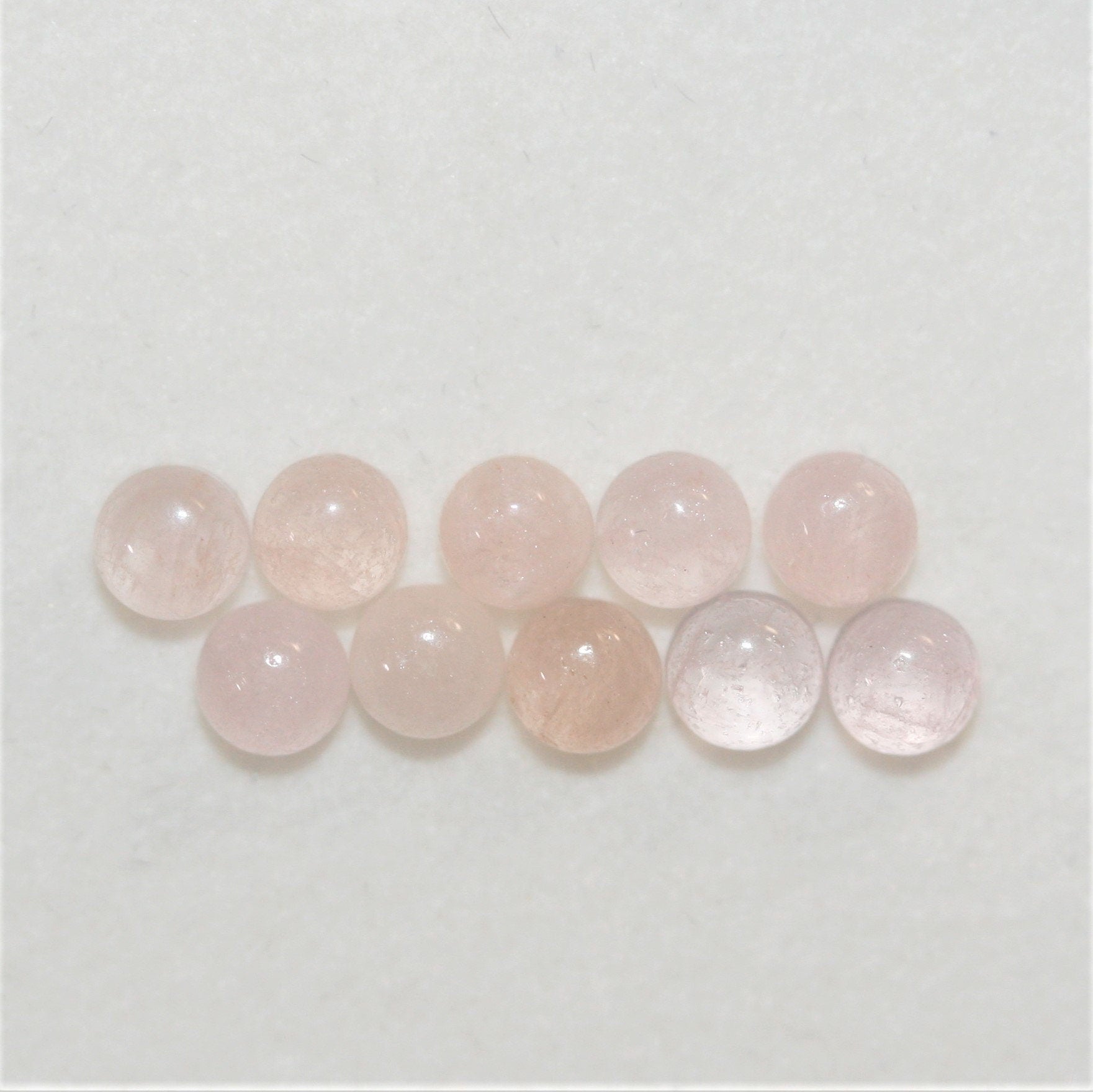 Smooth Round Morganite Cabochon 4mm. (10 Pieces)