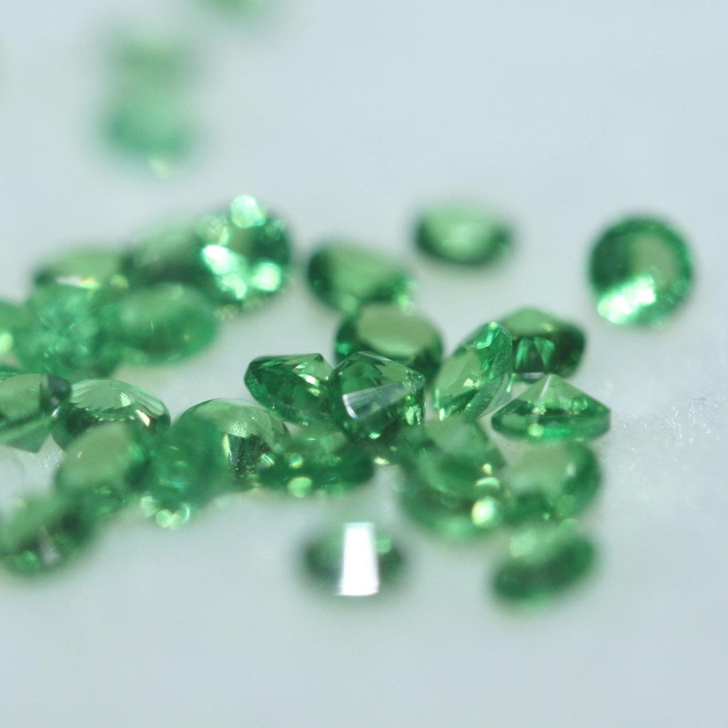 Lote de granate tsavorita redondo facetado de 2,2-2,4 mm (2 ct) - Paquetes de piedras preciosas - Piedras sueltas - Precio al por mayor