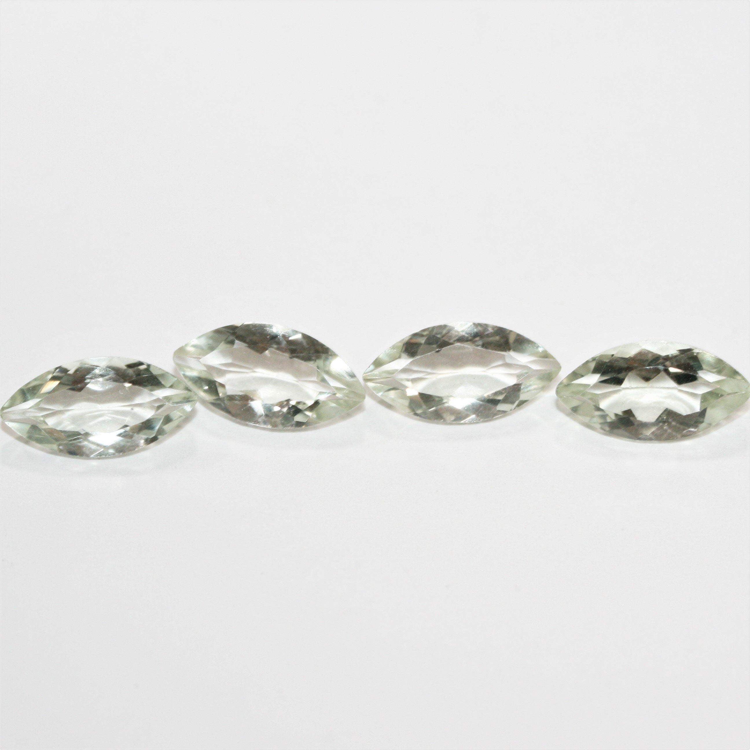 Lot de 4 pièces de prasiolite facettées en forme de marquise, 14 x 7 mm.